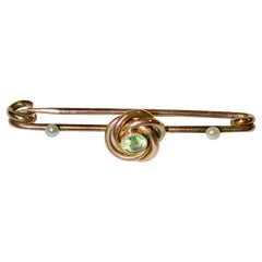 Peridot and Pearl Brooch Set in 9ct Gold, Dated c.1905