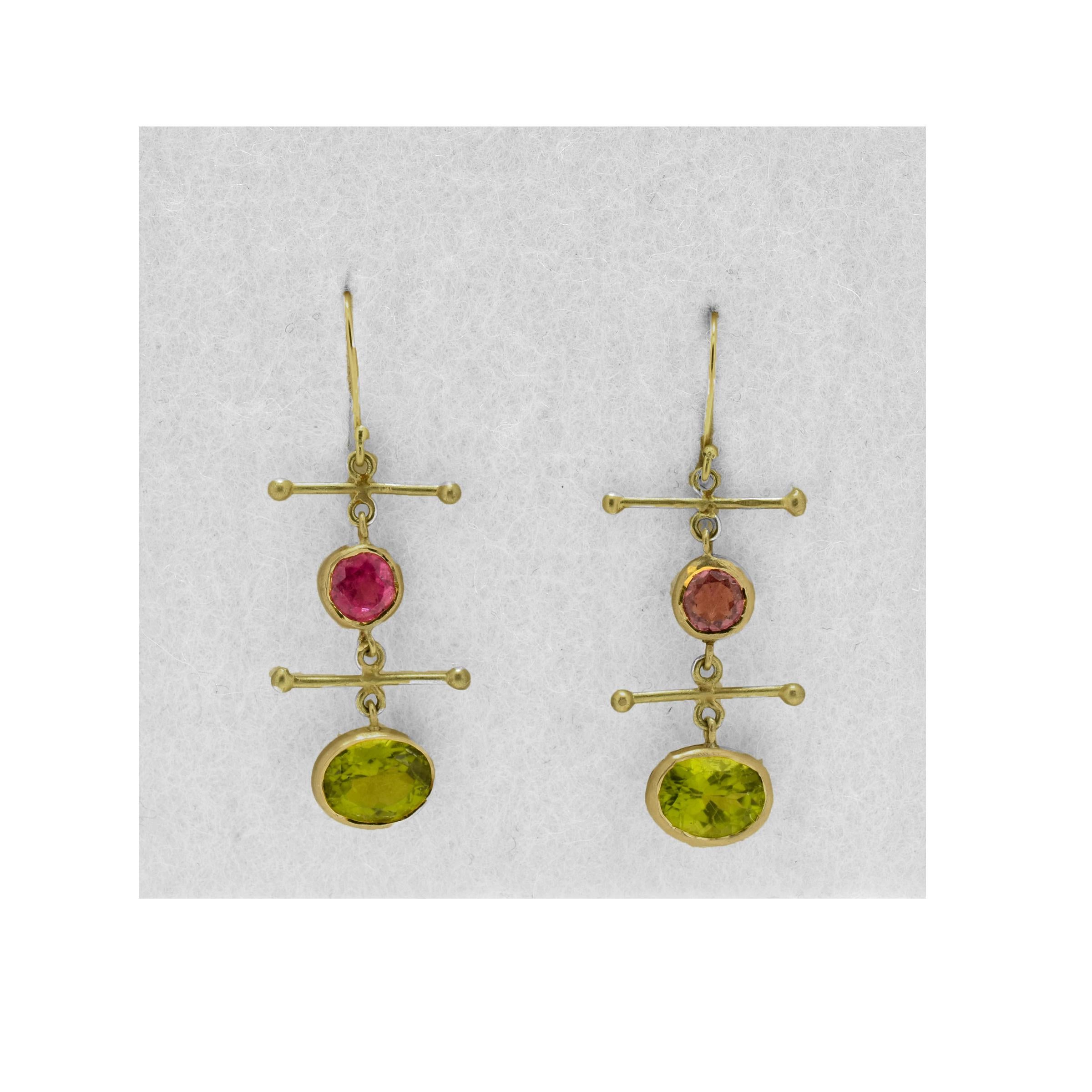 Contemporary Peridot and Pink Tourmaline Gold Cross Bar Earrings For Sale