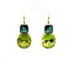 Orecchini pendenti con peridoto e tormalina indicolite in oro giallo 18 carati