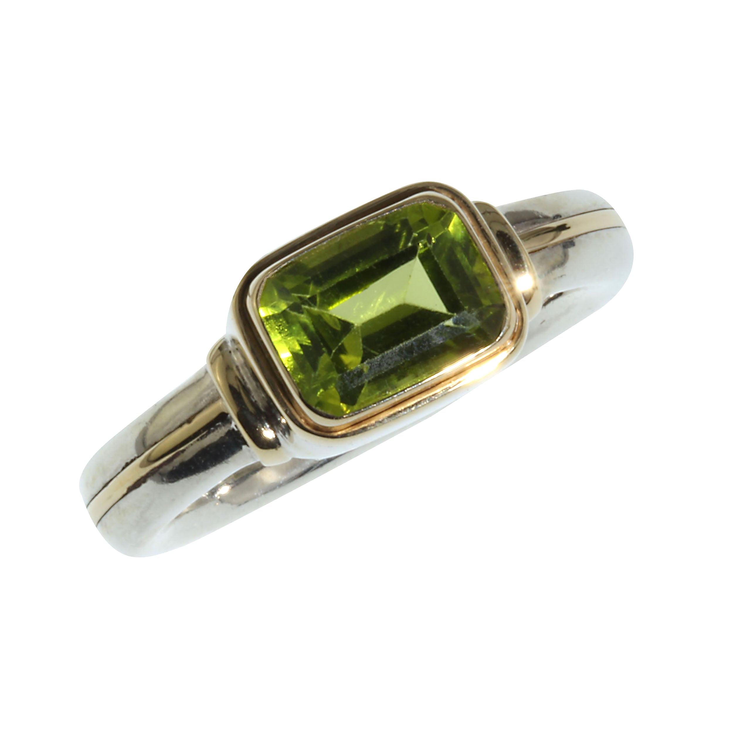 Gemjunky Peridot and Sterling Silver Ring with 18 Karat Gold Accents