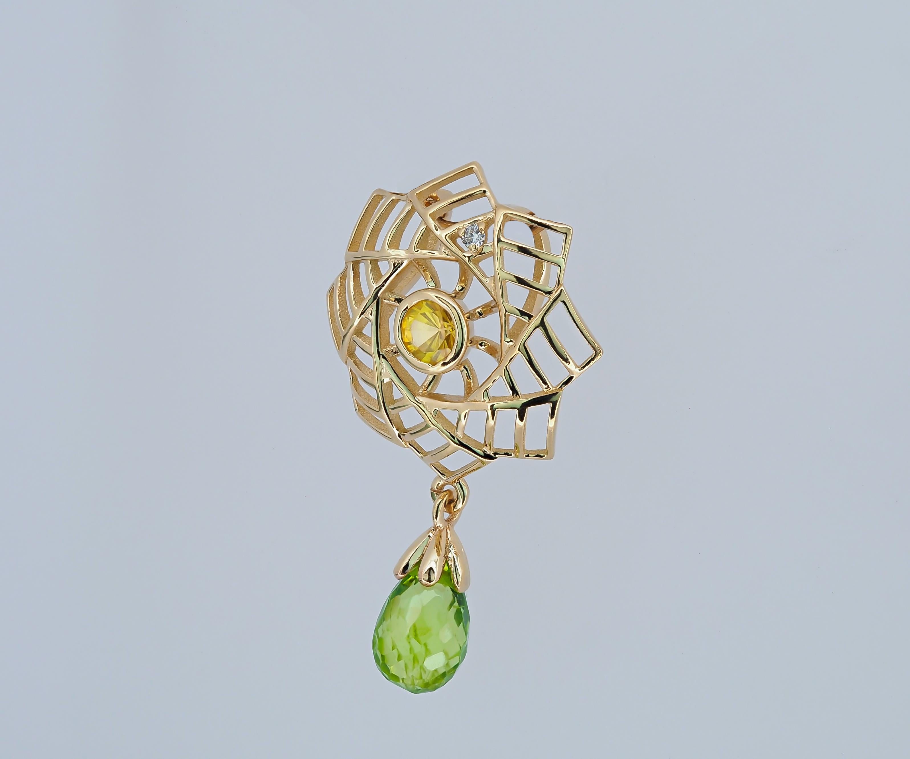 Peridot and Yellow Sapphire Pendant in 14k Gold For Sale 1