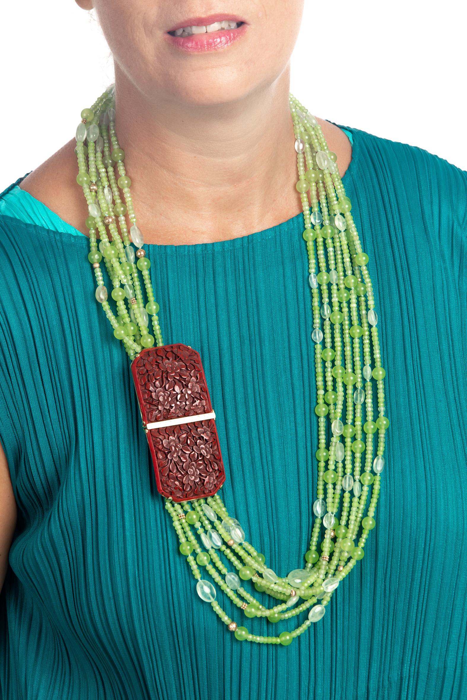 Peridot Antique Lacquer Diamonds 18 Karat Gold Necklace In New Condition For Sale In Milan, IT
