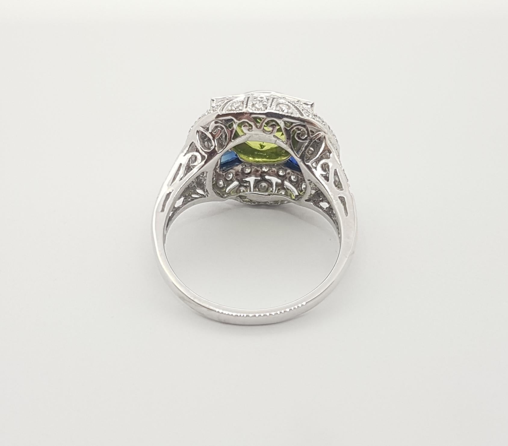 Peridot, Blue Sapphire and Diamond Ring Set in 18 Karat White Gold Settings For Sale 4