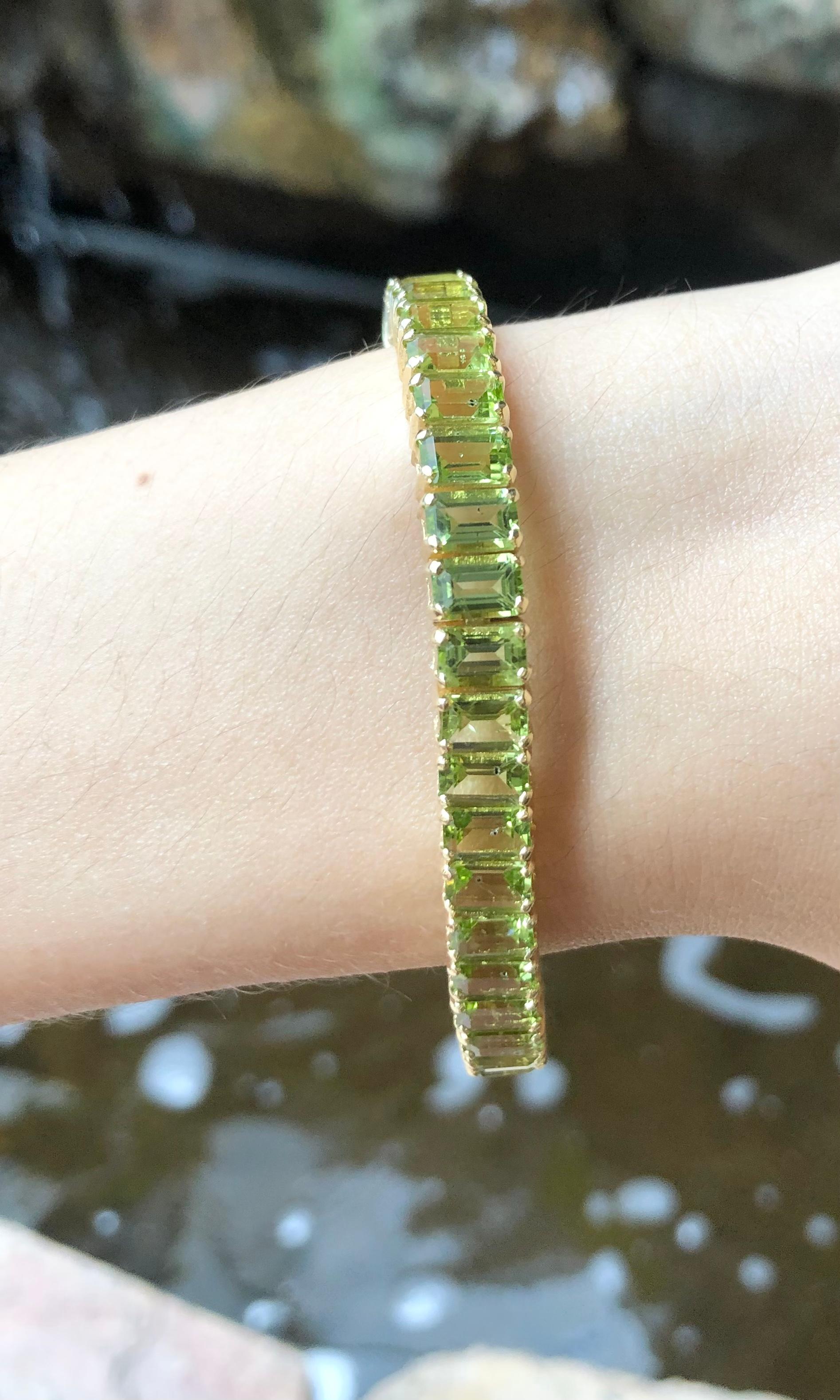 Contemporary Peridot Bracelet Set in 14 Karat Gold Settings For Sale