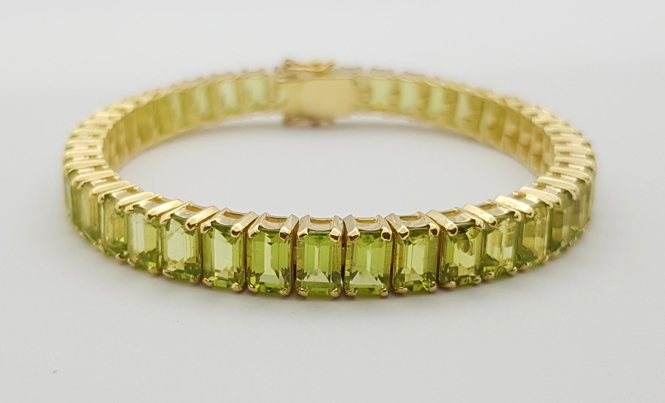 Bracelet en péridot serti dans des montures en or 14 carats en vente 2