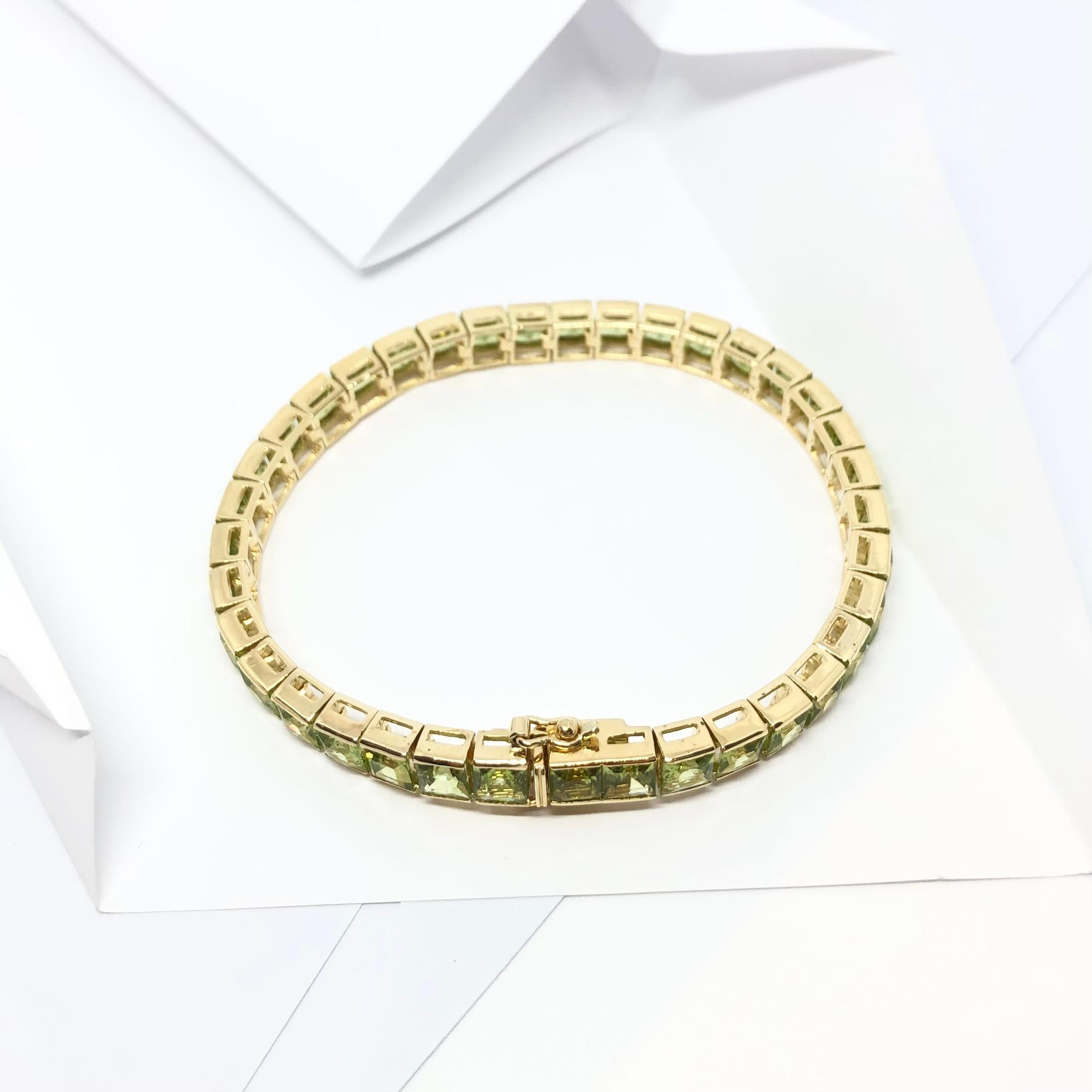 Bracelet en péridot serti dans des montures en or 14 carats en vente 3