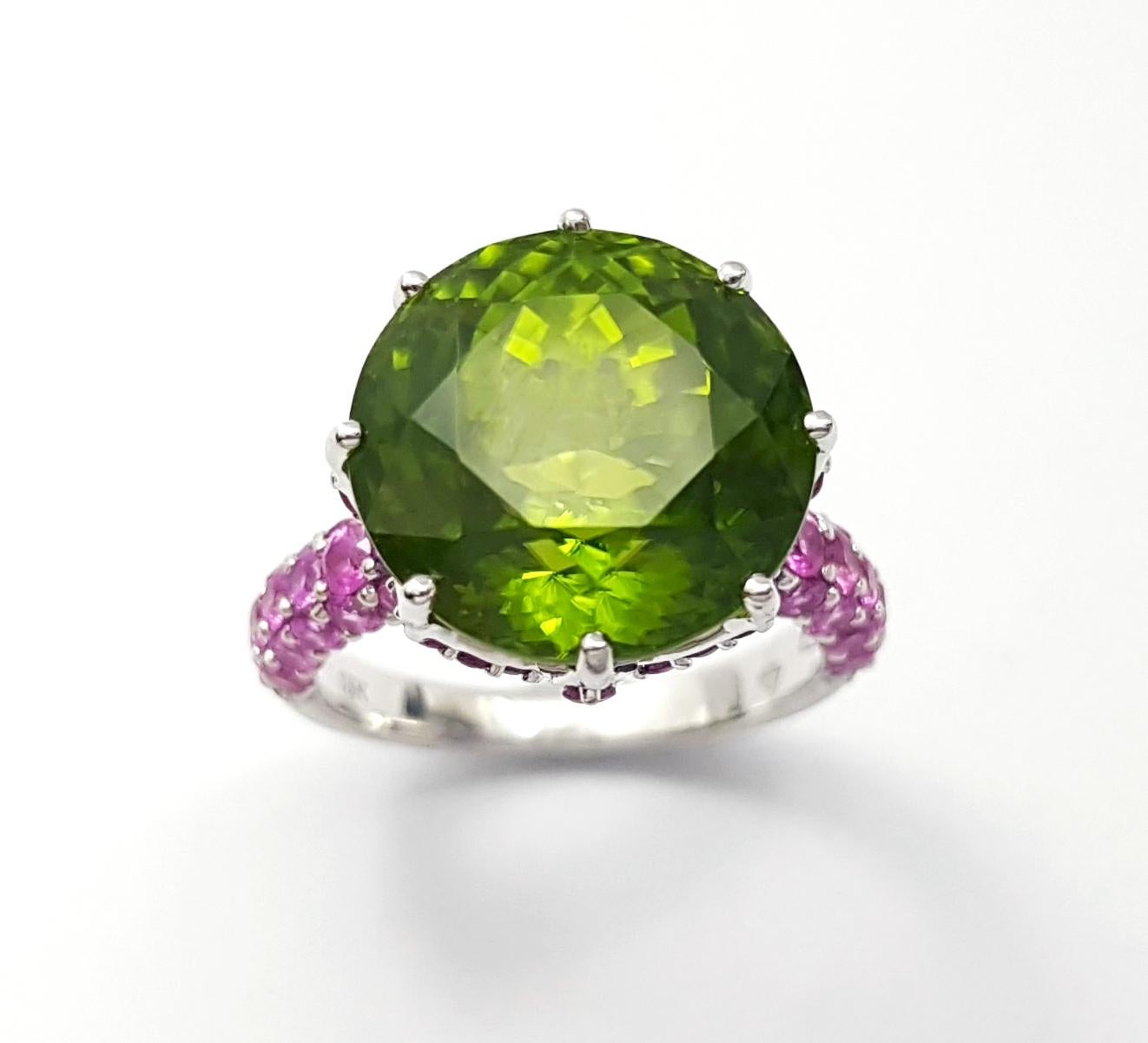 Anillo de peridoto, rubí cabujón y zafiro rosa engastado en oro blanco de 18 quilates en venta 6
