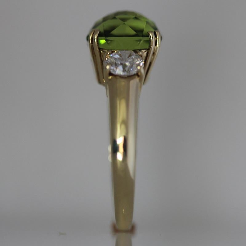 Peridot, Diamant und 18 Karat Gelbgold Diamant Verlobungsring, 4,95 Karat im Zustand „Neu“ im Angebot in West Hollywood, CA