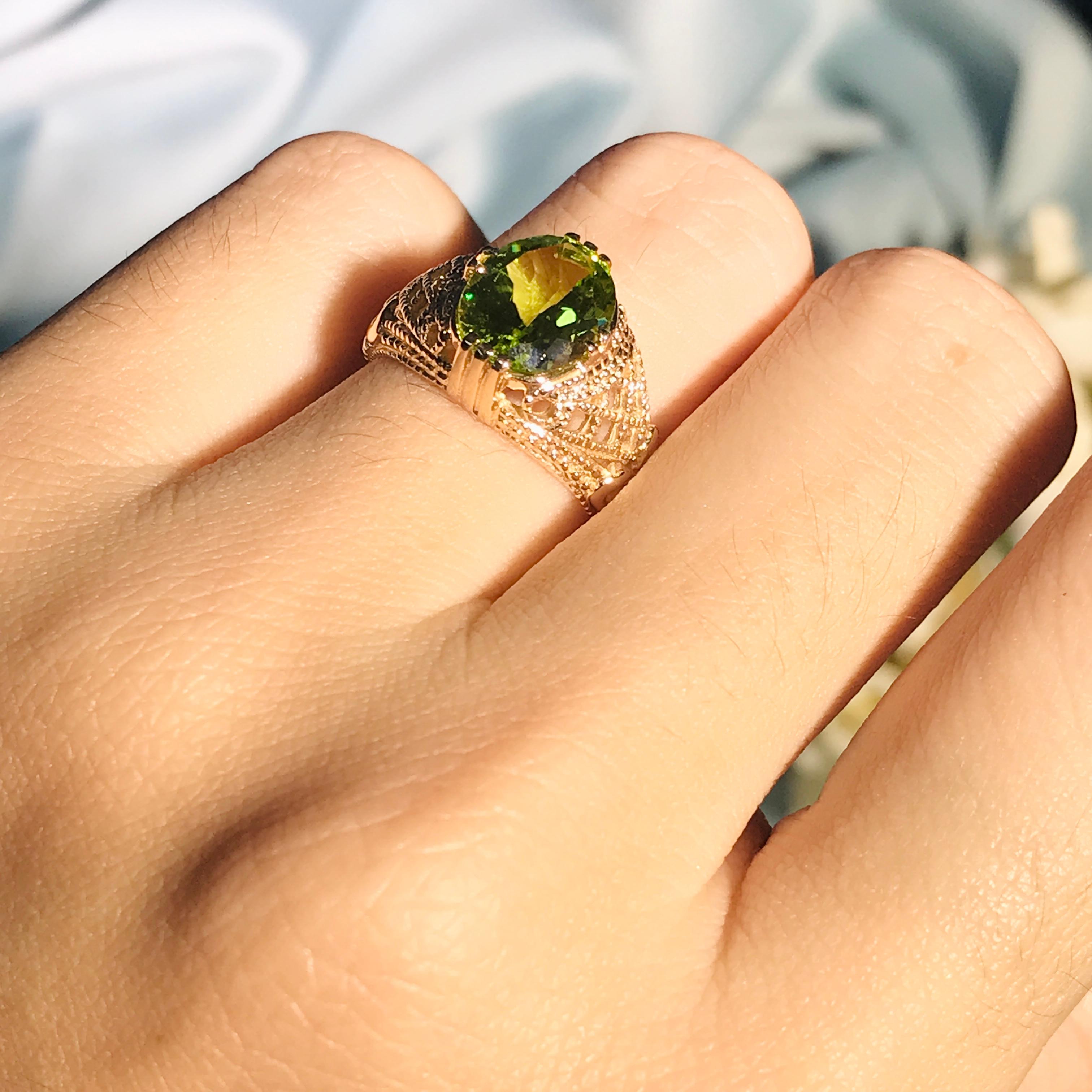 Bague dôme en or jaune 9K à péridot et diamant de style Art déco en vente 6