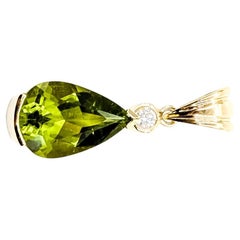 Colgante Gota Peridoto y Diamante en Oro Amarillo de 14k
