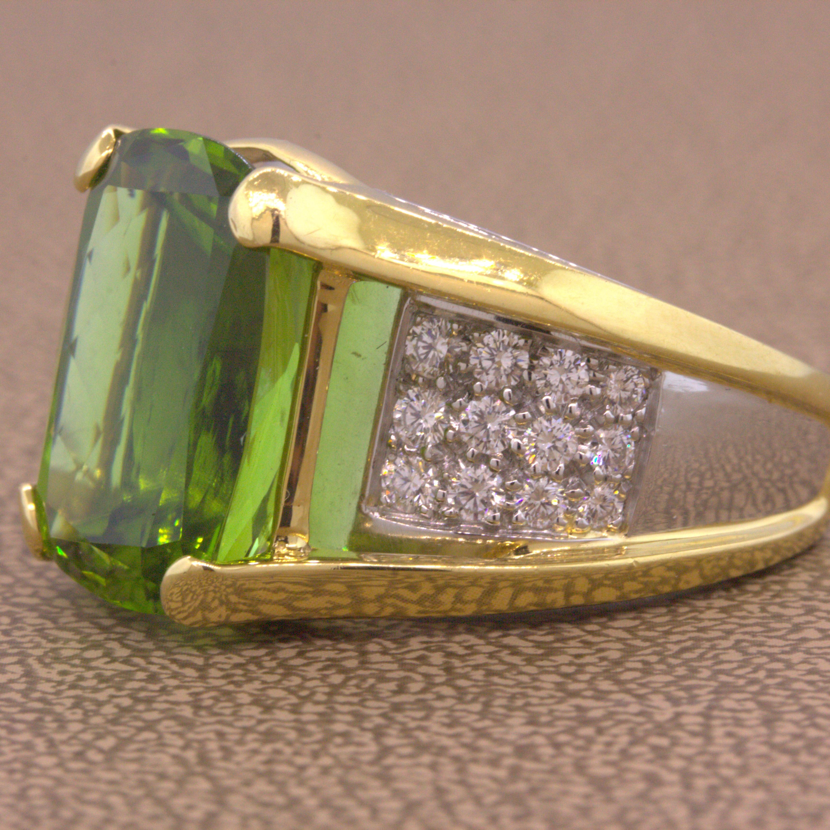 Peridot Diamond Gold & Platinum Two-Tone Cocktail Ring In New Condition For Sale In Beverly Hills, CA