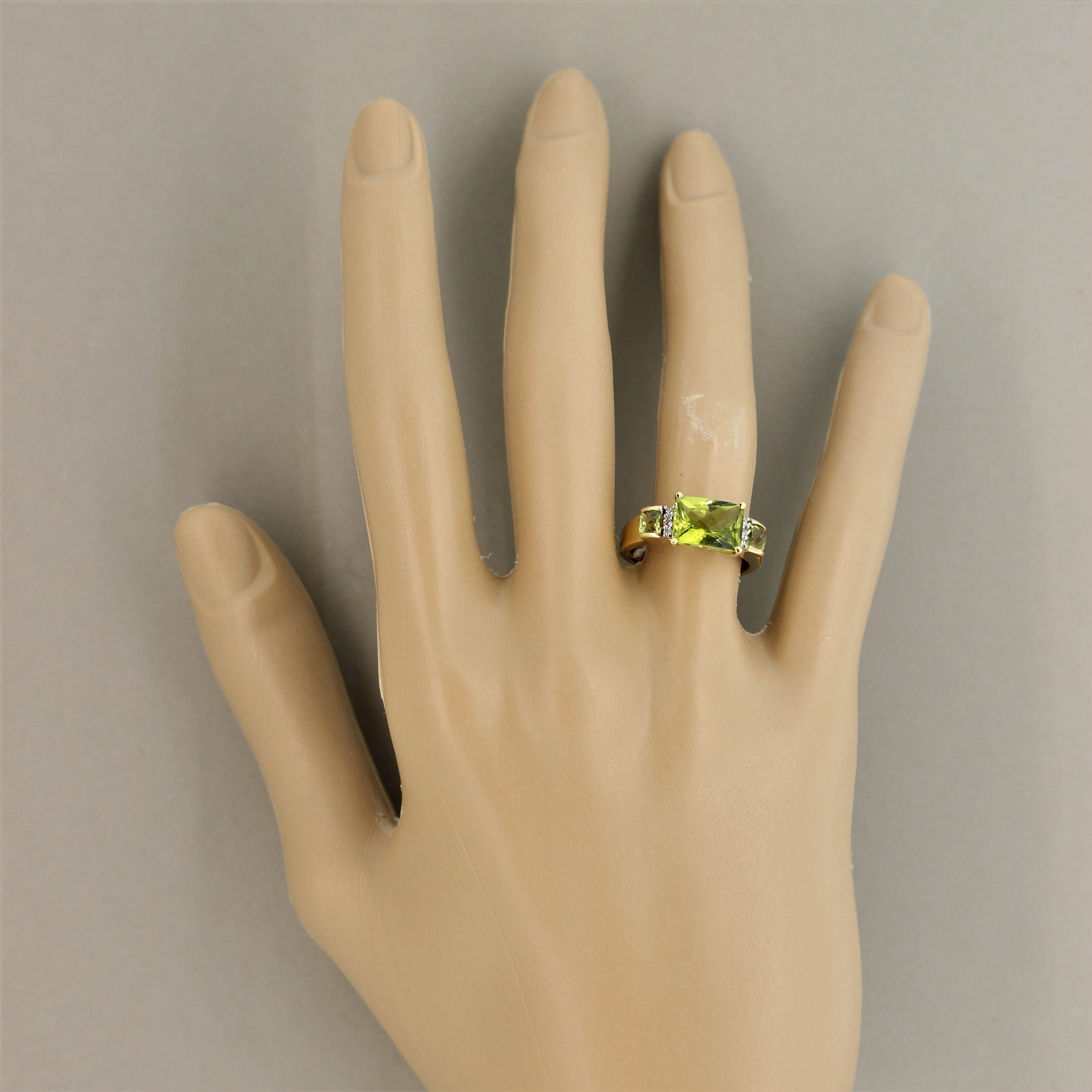 Peridot Diamond Gold Ring 2