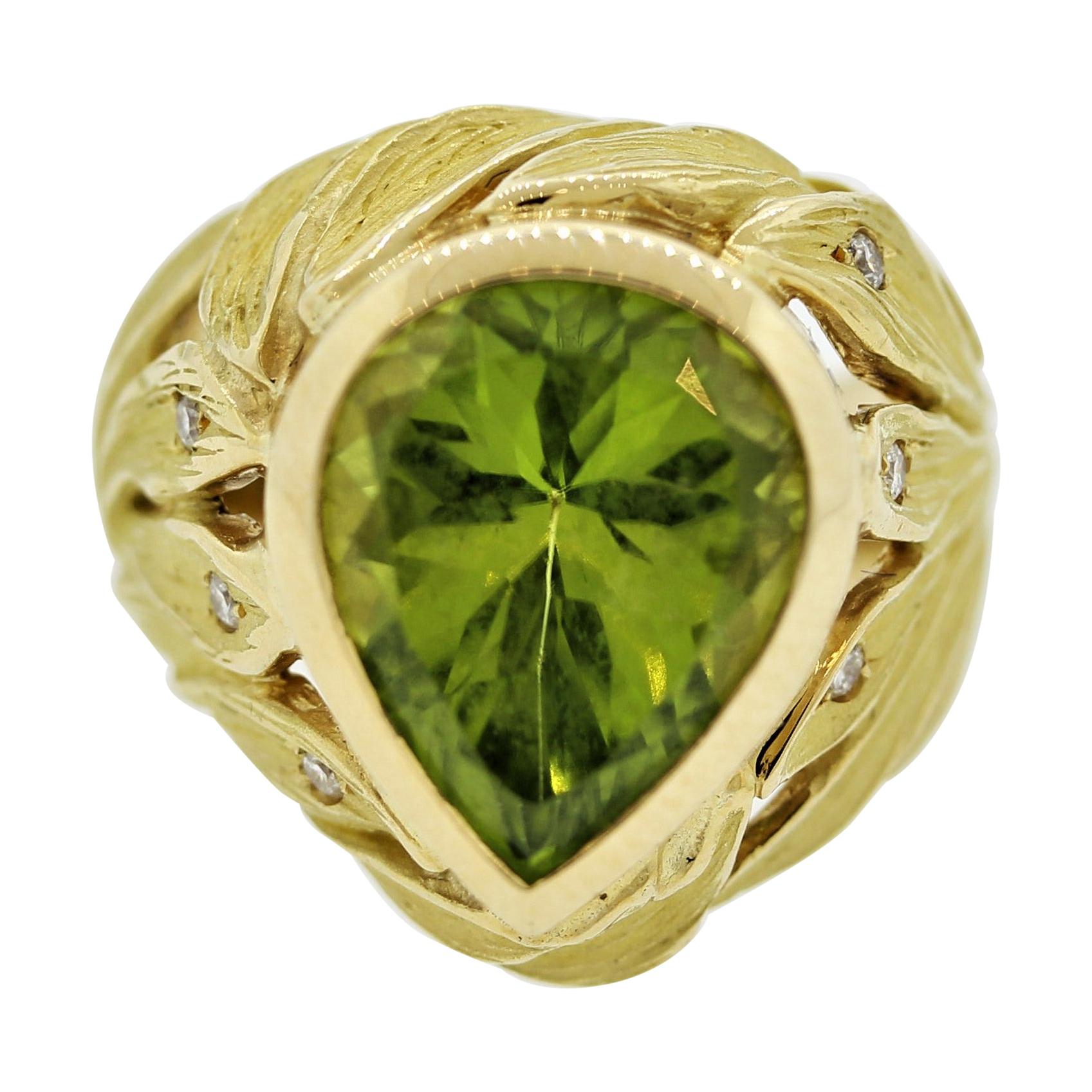 Peridot Diamond Gold Sculpted Ring