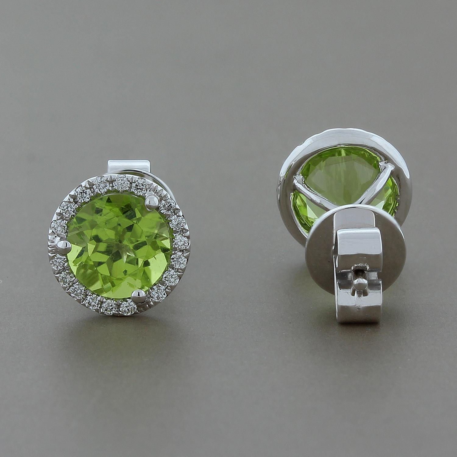 Peridot Diamond Gold Stud Earrings In New Condition In Beverly Hills, CA