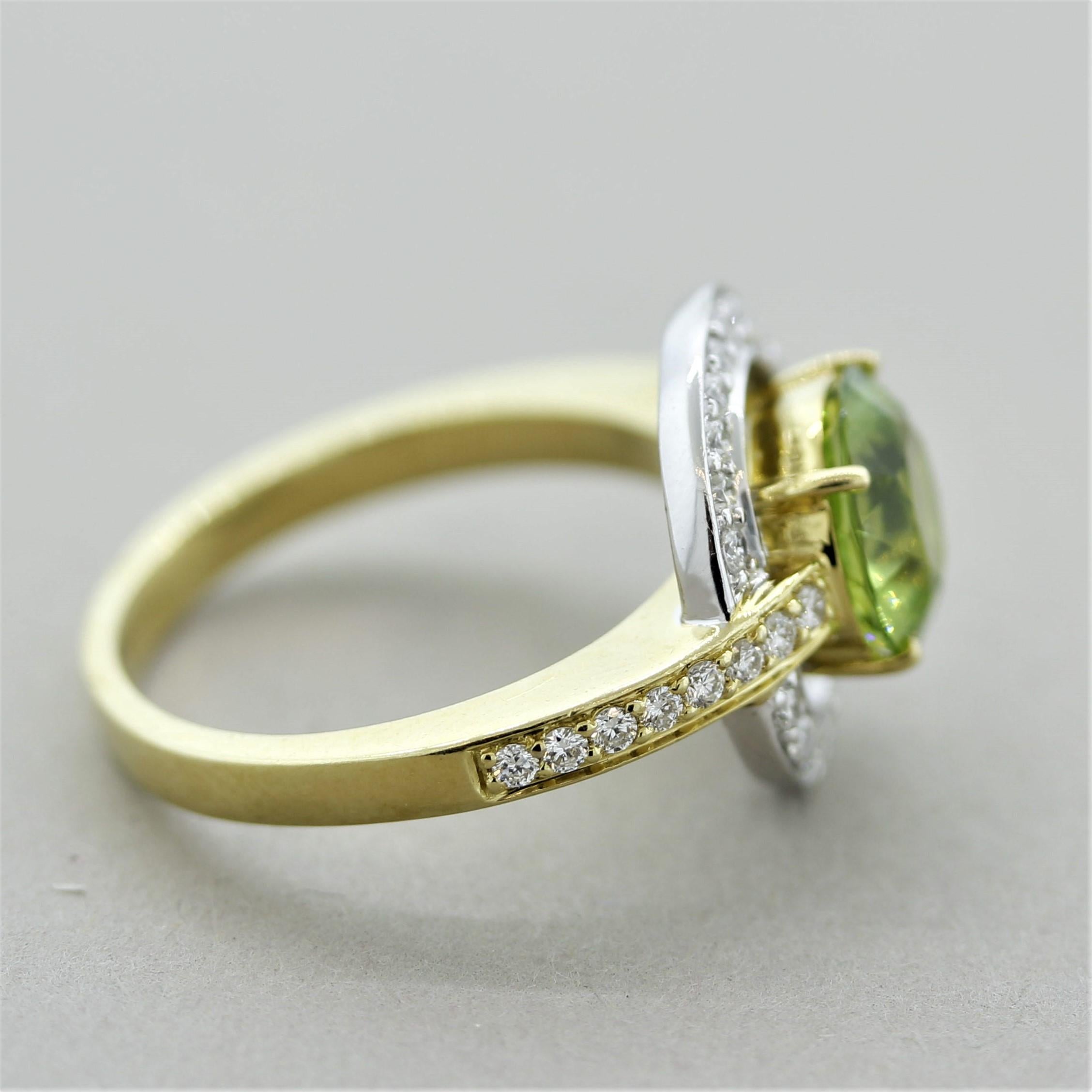 Women's Peridot Diamond Gold Two-Tone Ring For Sale