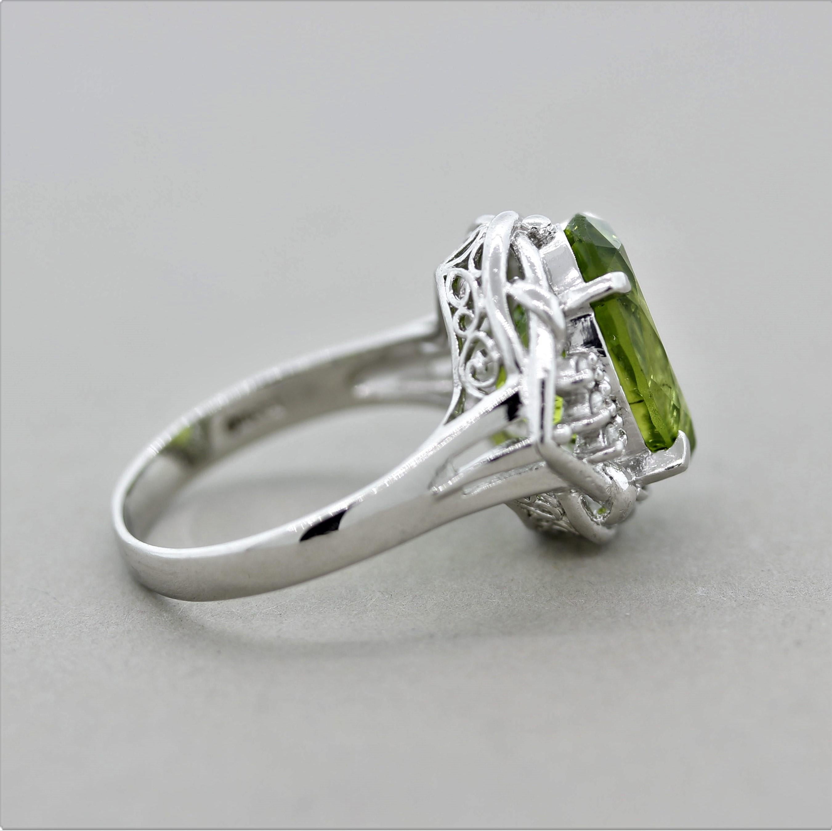 Women's Peridot Diamond Platinum Ring For Sale