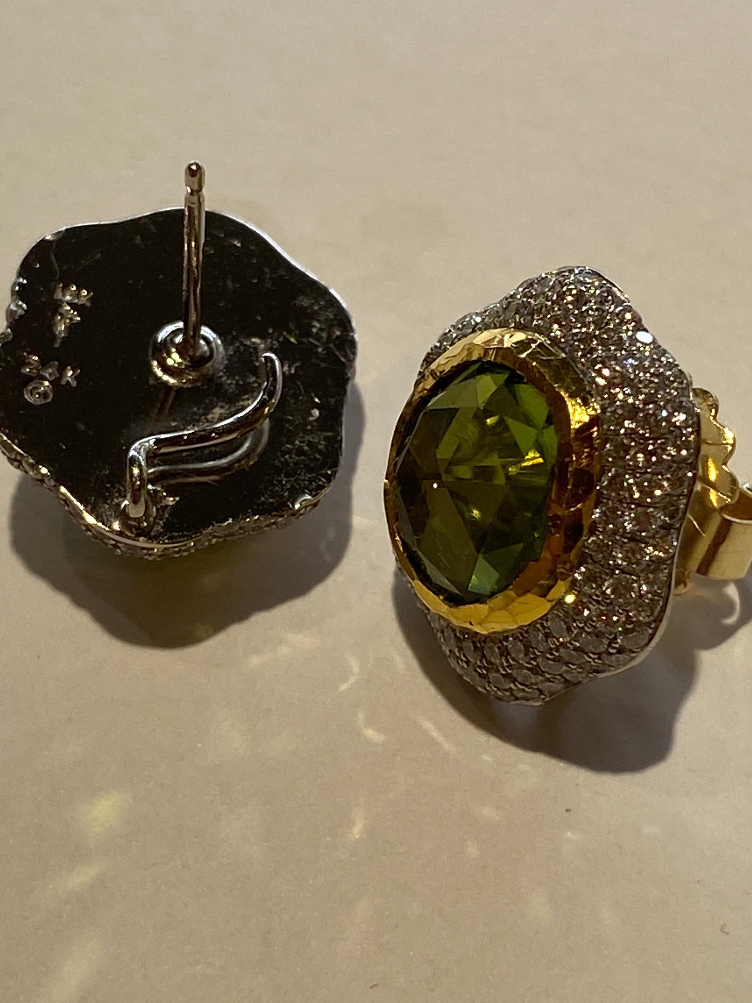 Brilliant Cut Victor Velyan Peridot Studs with Diamond Accents in 24K Yellow Gold For Sale