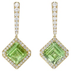 Orecchini di peridoto da 9,37 carati a forma di aquilone