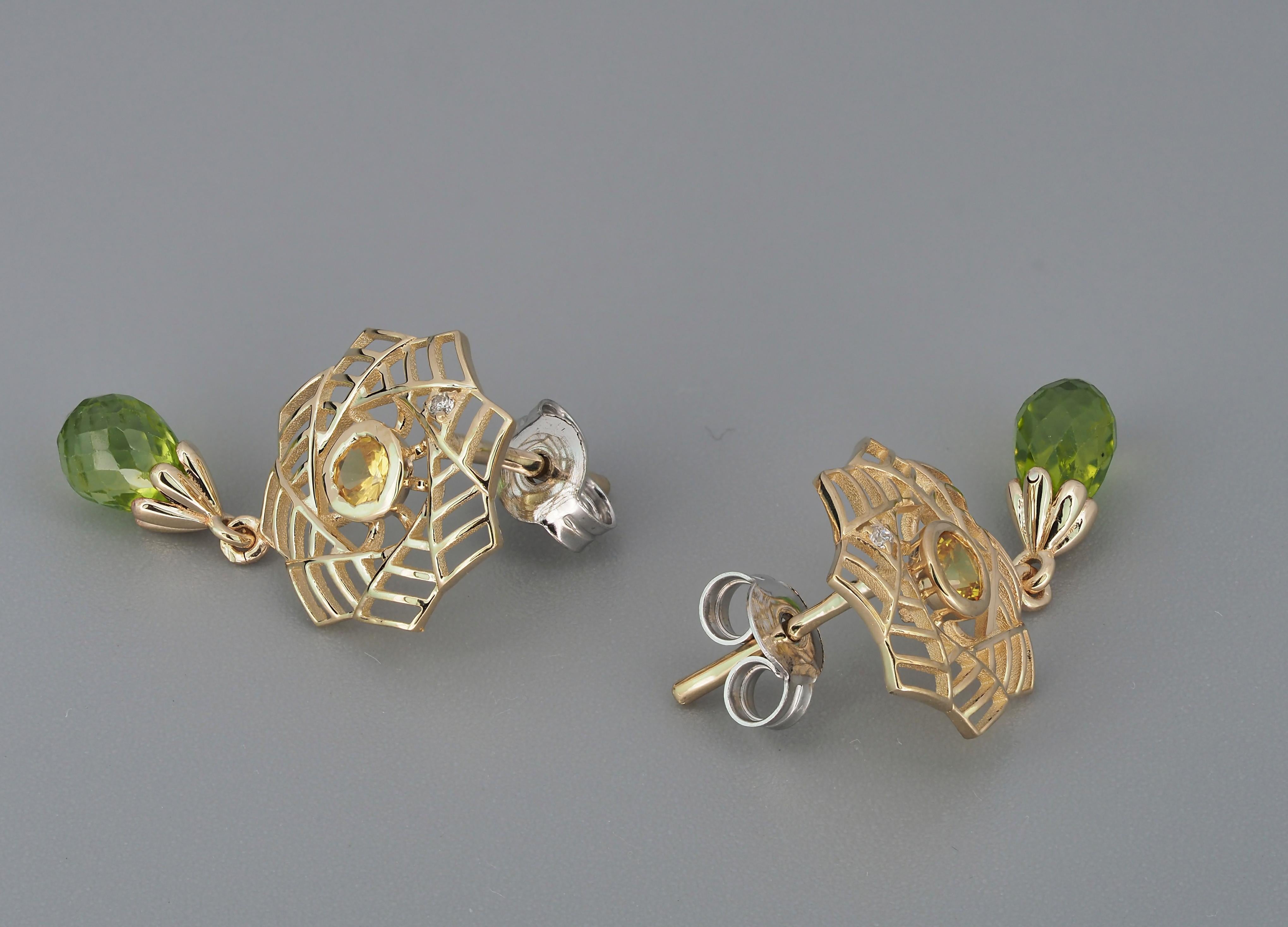 Peridot earrings in 14k gold. Yellow sapphire earrings in 14k gold. For Sale 5