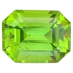 Gemma di peridoto: pietra di agosto da 3,67 carati, origine Pakistan