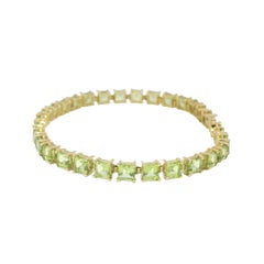 Peridot Gemstone Asscher Cut 10-Karat Bracelet En stock