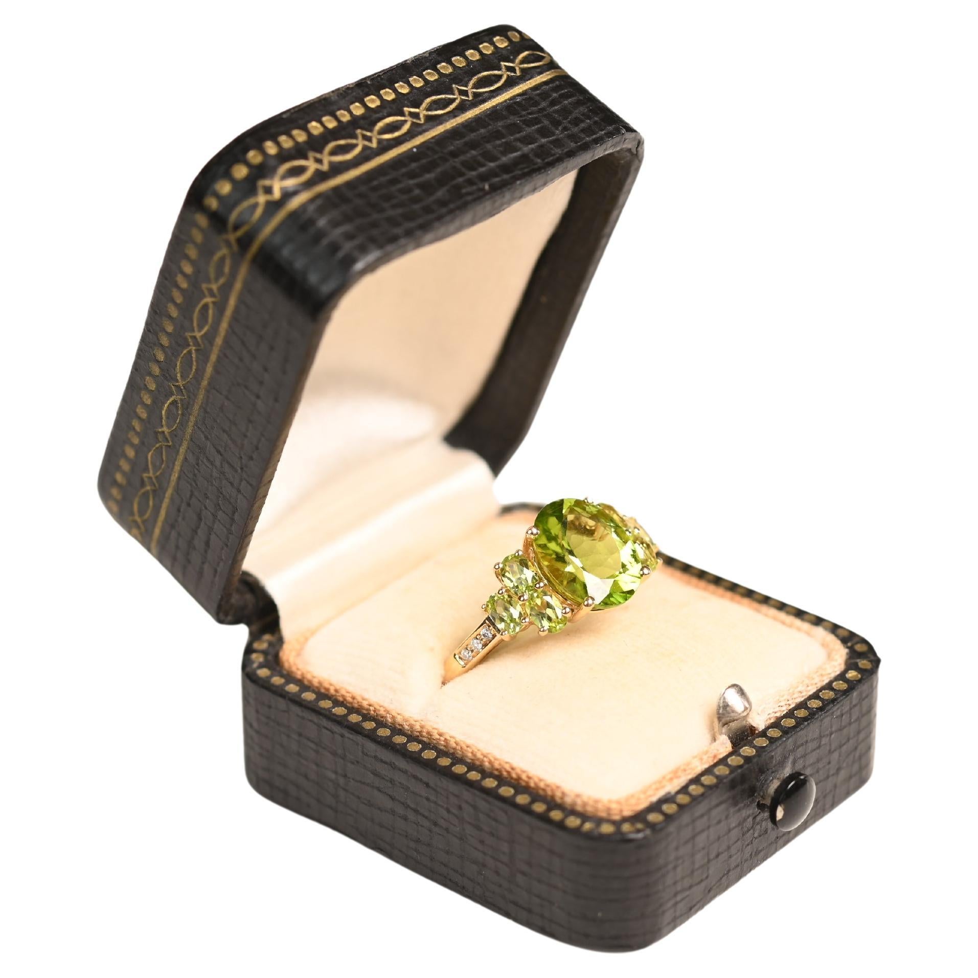 Peridot Gold Diamond (Approx 3.40-Carats) Oval Cut Cocktail Ring 18K Yellow Gold