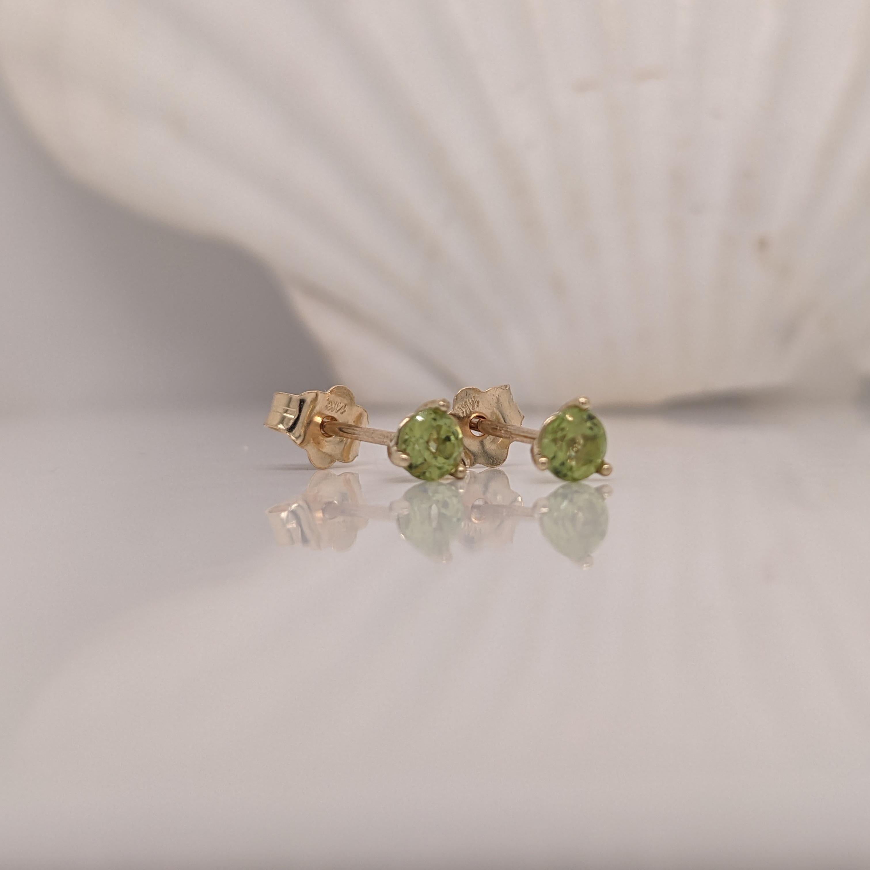 Modern Peridot Martini Solitaire Stud Earrings in Solid 14K Gold Round 3mm For Sale