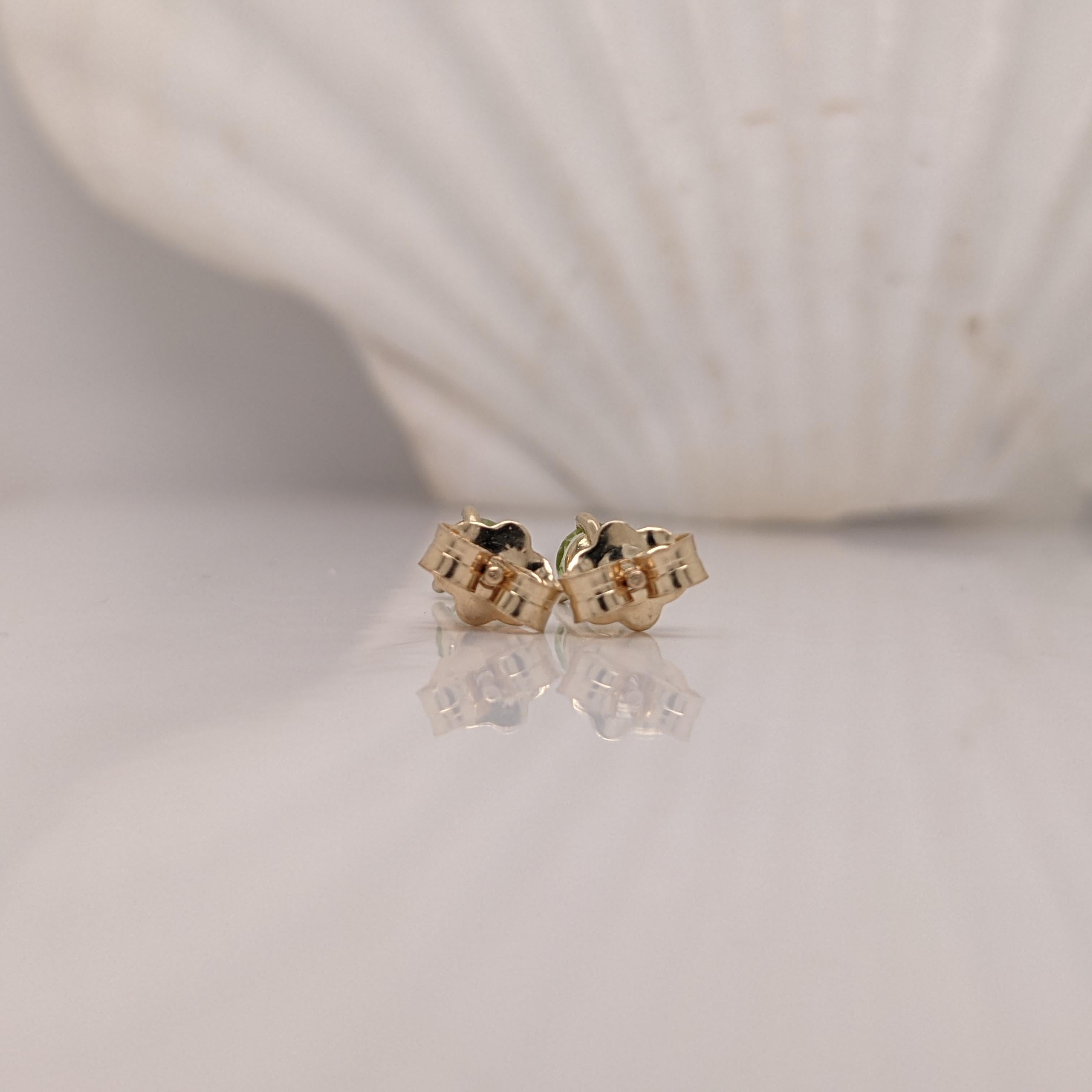 Peridot Martini Solitaire Stud Earrings in Solid 14K Gold Round 3mm In New Condition For Sale In Columbus, OH