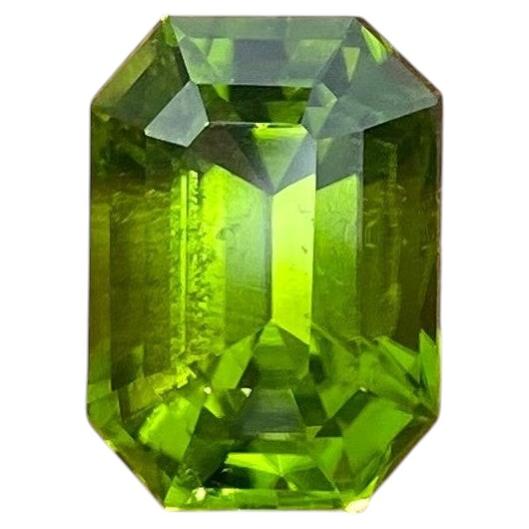 Peridot natural gemstone 9.53 ct., octagon cut, Origin Pakistan, GFCO