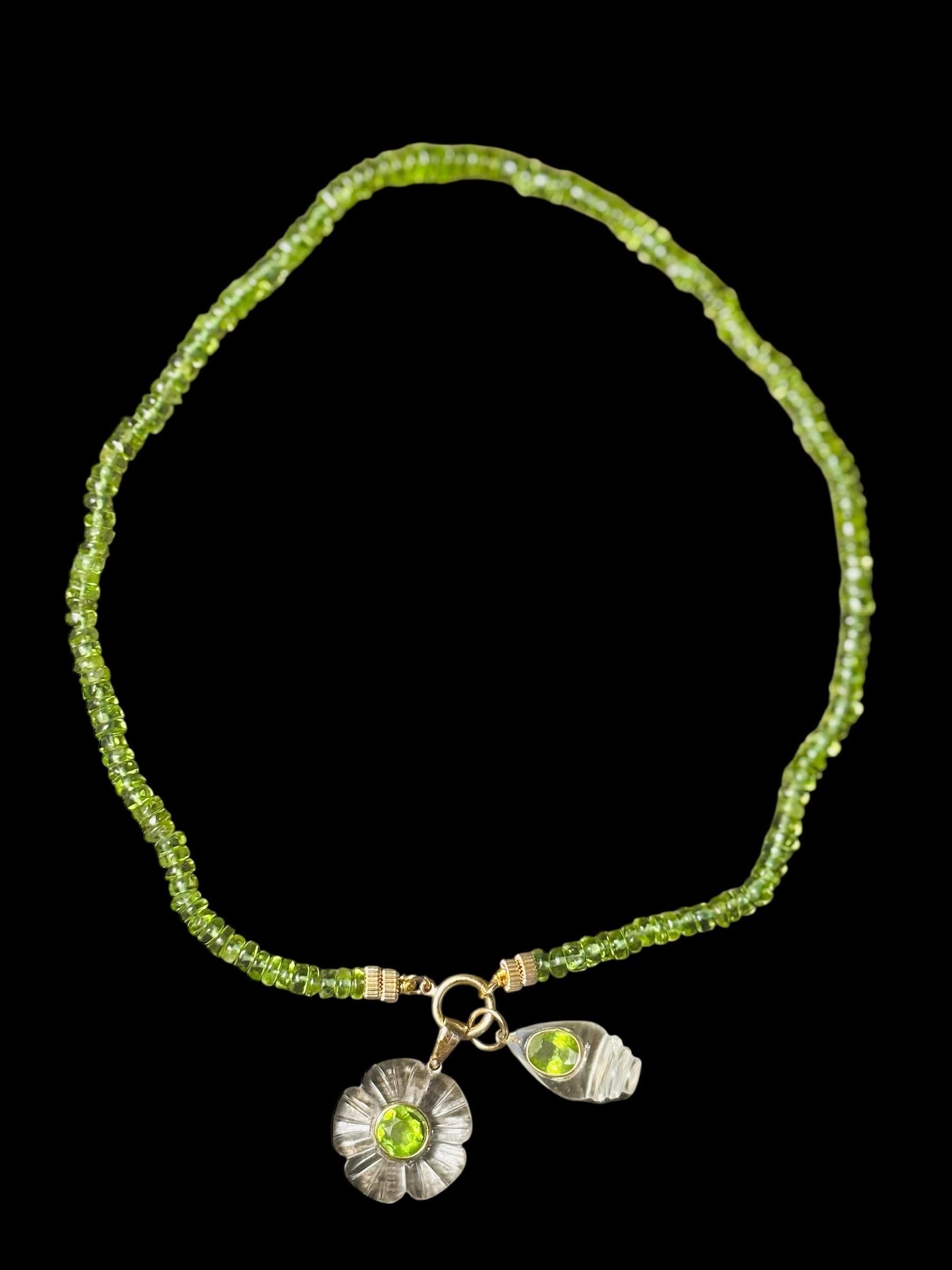 Collana di peridoto con charm Enhancer in oro 14k e perline in oro 14k in vendita 4