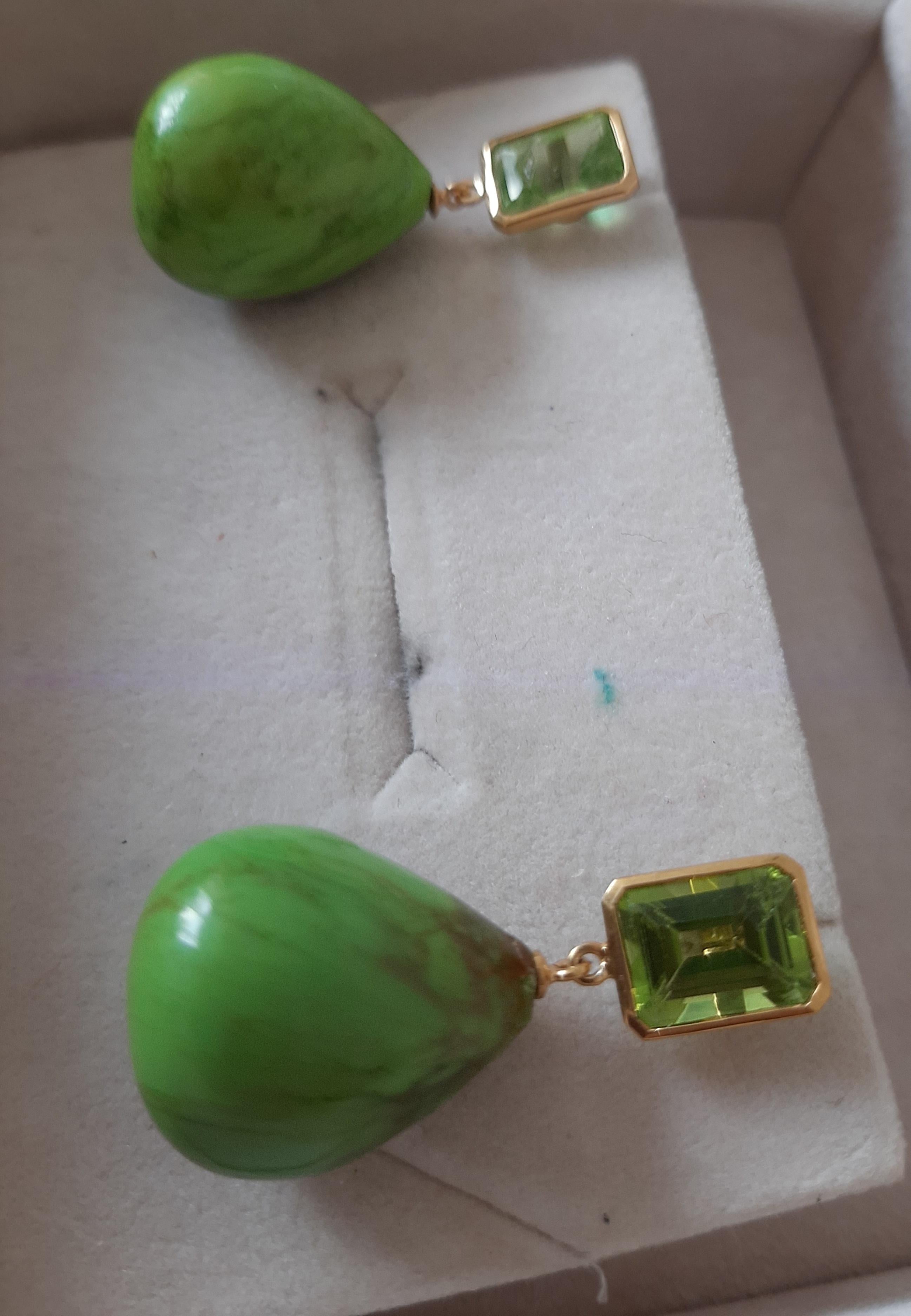 Péridot Octogone Turquoise verte du Turkménistan Gouttes  Or jaune massif 14k Pour femmes en vente