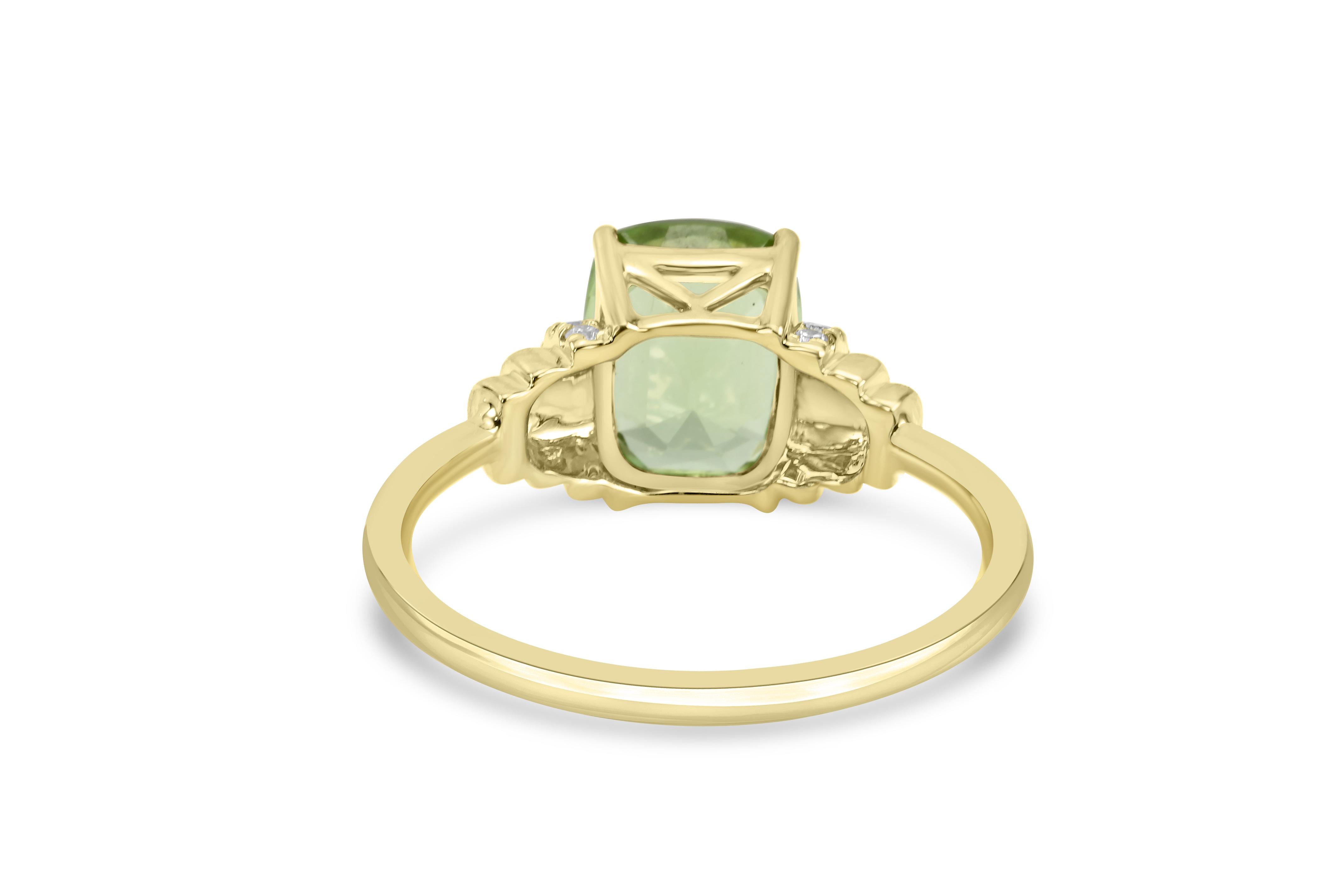 Modern Peridot White Diamond Round 14K Yellow Gold Engagement Cocktail Fashion Ring  For Sale