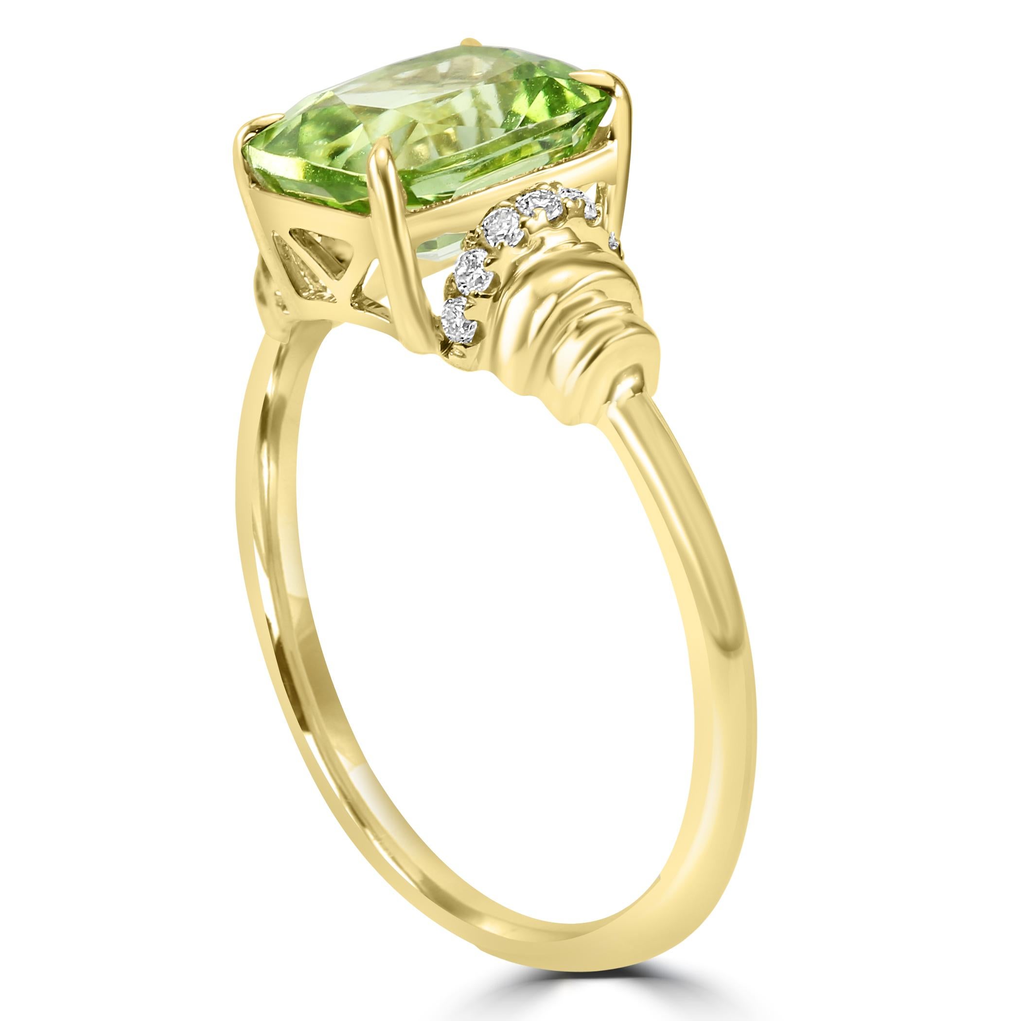 Women's or Men's Peridot White Diamond Round 14K Yellow Gold Engagement Cocktail Fashion Ring  For Sale