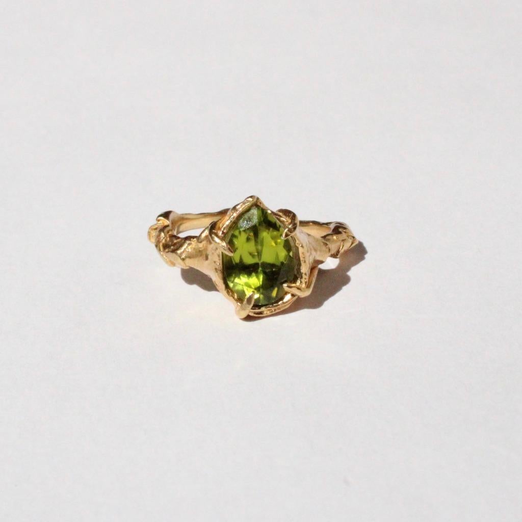 For Sale:  Peridot Pear Solitaire Ring in 14 Karat Yellow Gold 8