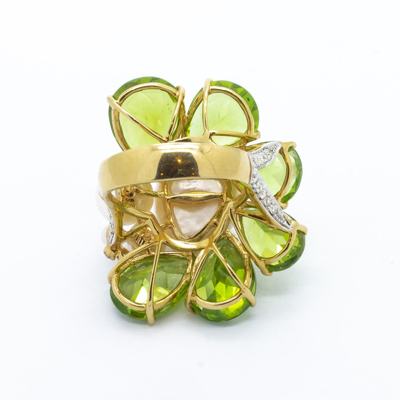 Peridot:: Perle:: Diamant und Gold Cluster-Ring 1