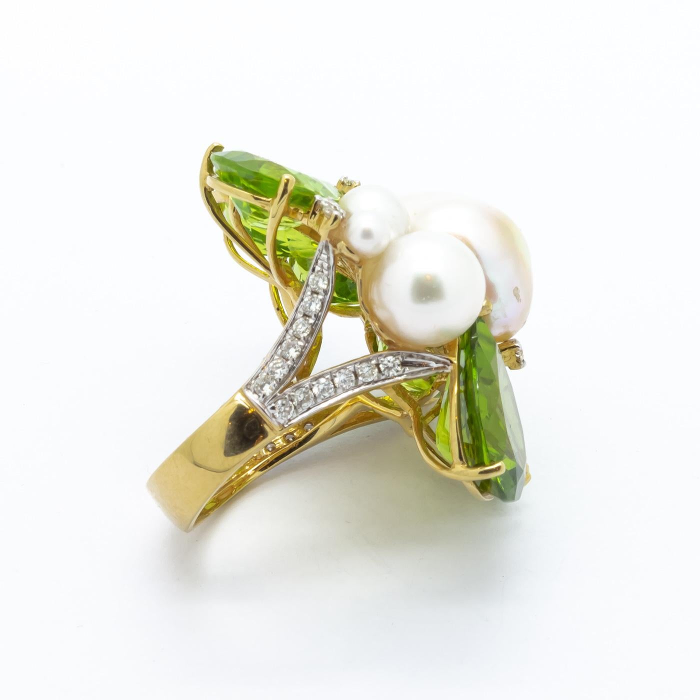 Peridot:: Perle:: Diamant und Gold Cluster-Ring 2