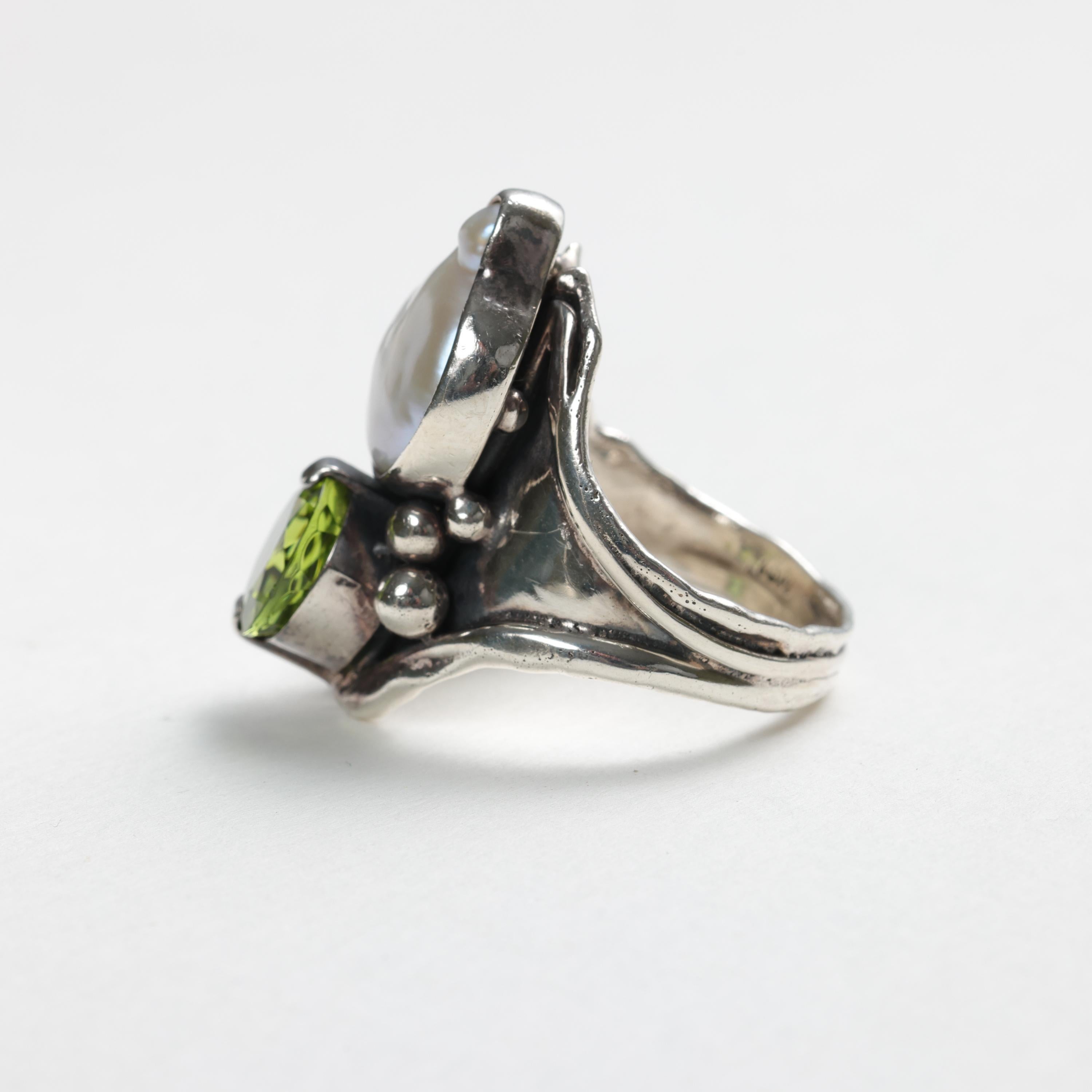 Peridot, Pearl, Silver Ring, Midcentury For Sale 1