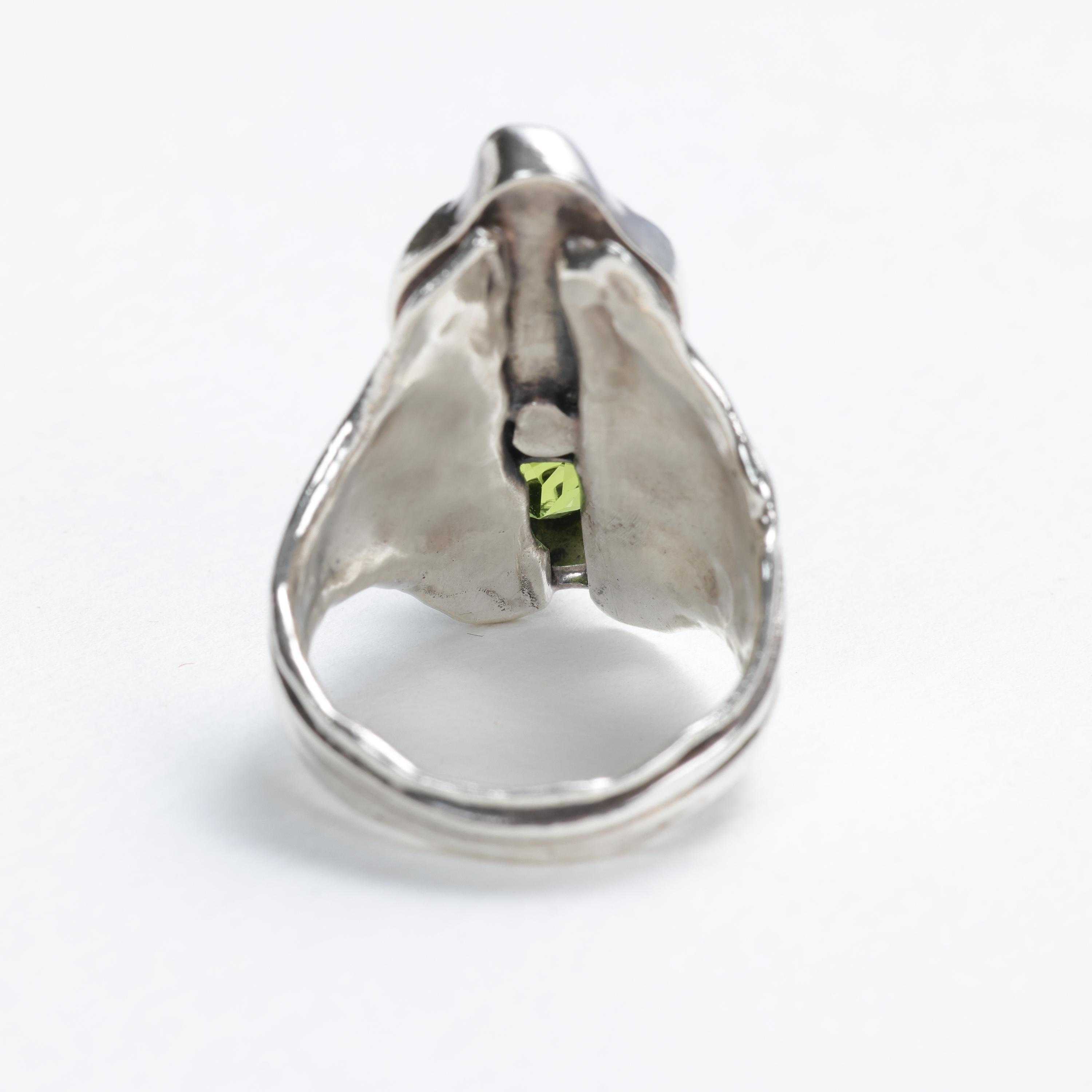 Peridot, Pearl, Silver Ring, Midcentury For Sale 2