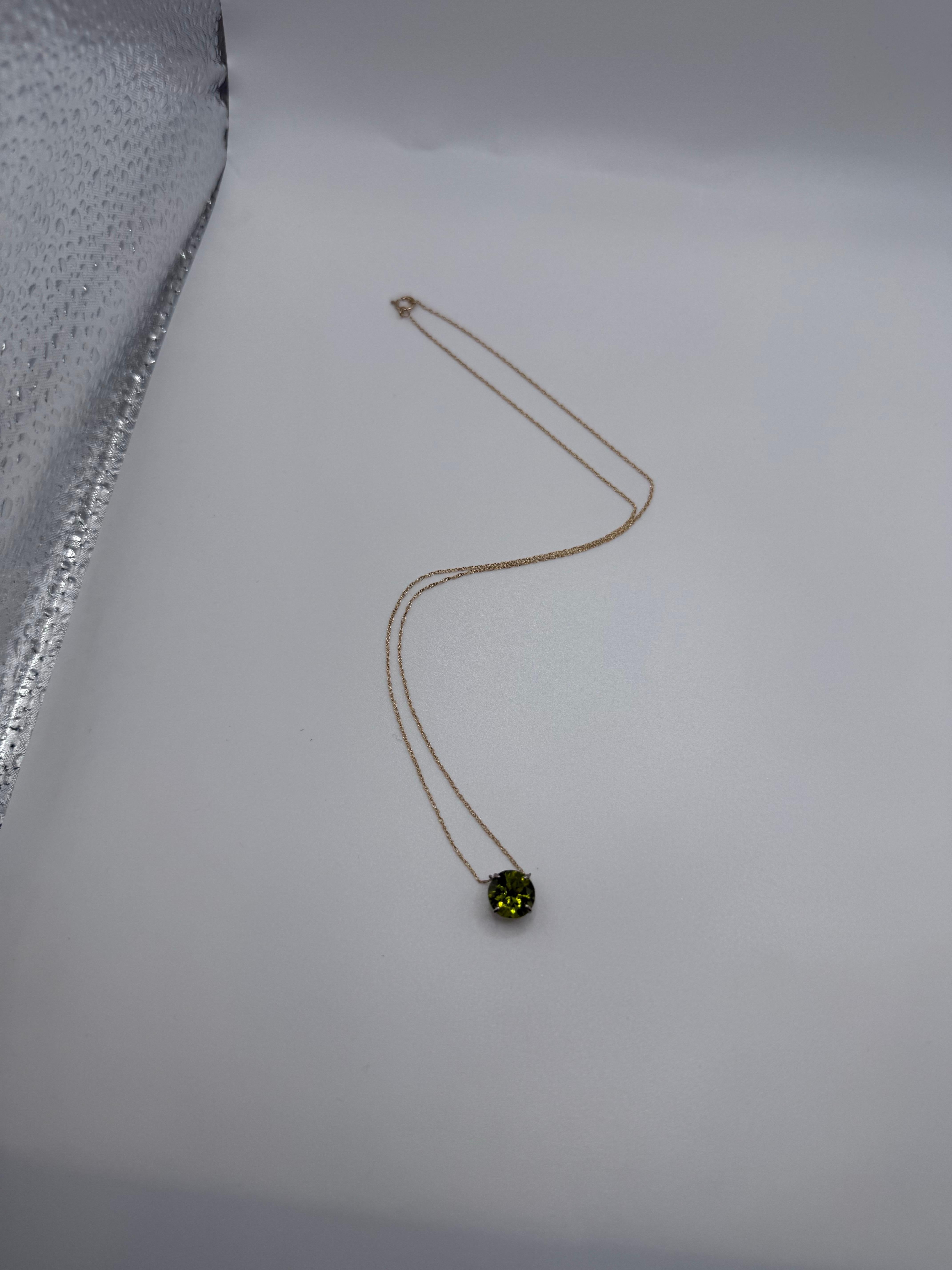 da uomo o donna Collana con ciondolo peridoto agosto mese del bambino oro 10KT in vendita