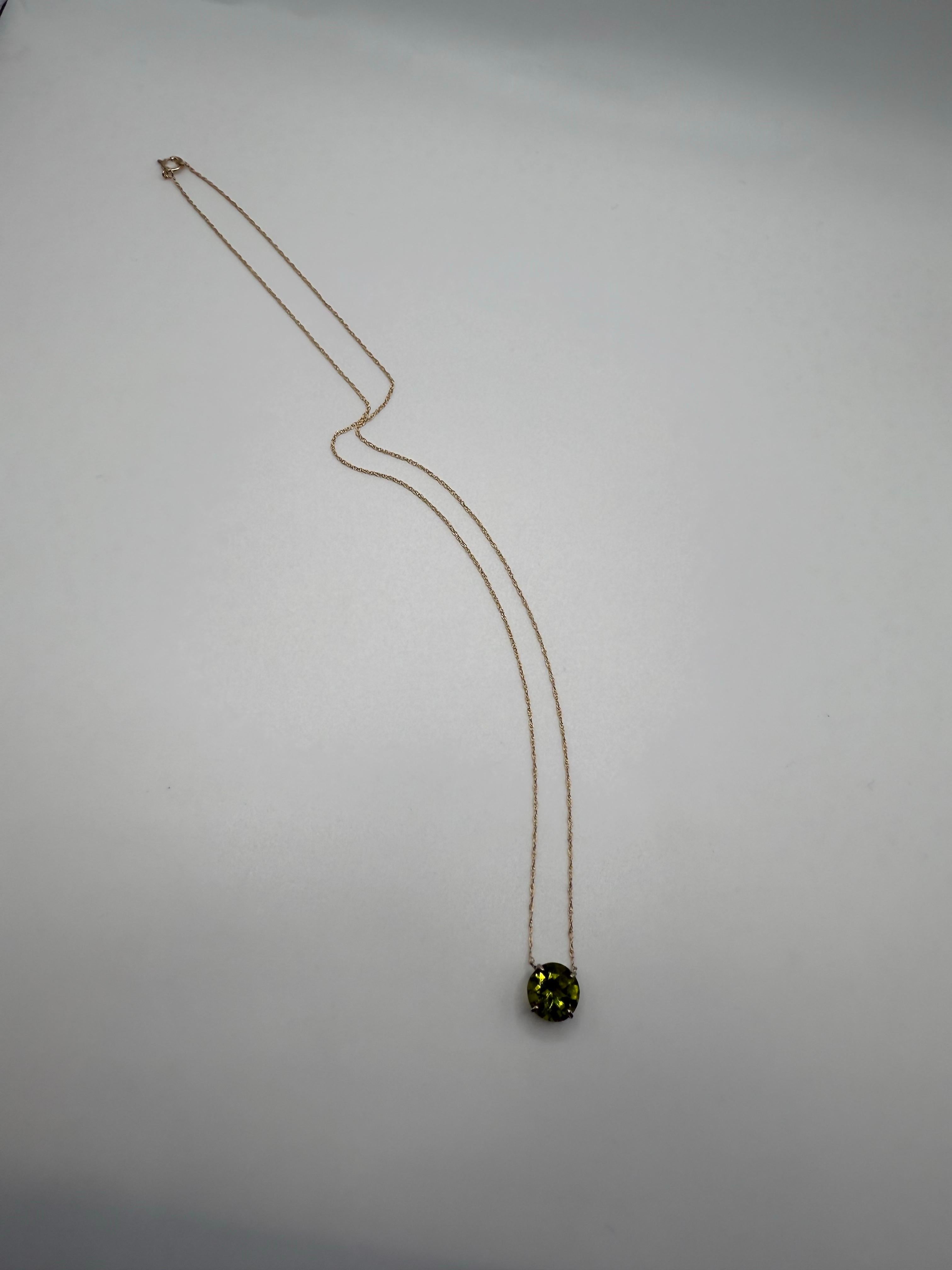 Collana con ciondolo peridoto agosto mese del bambino oro 10KT in vendita 2