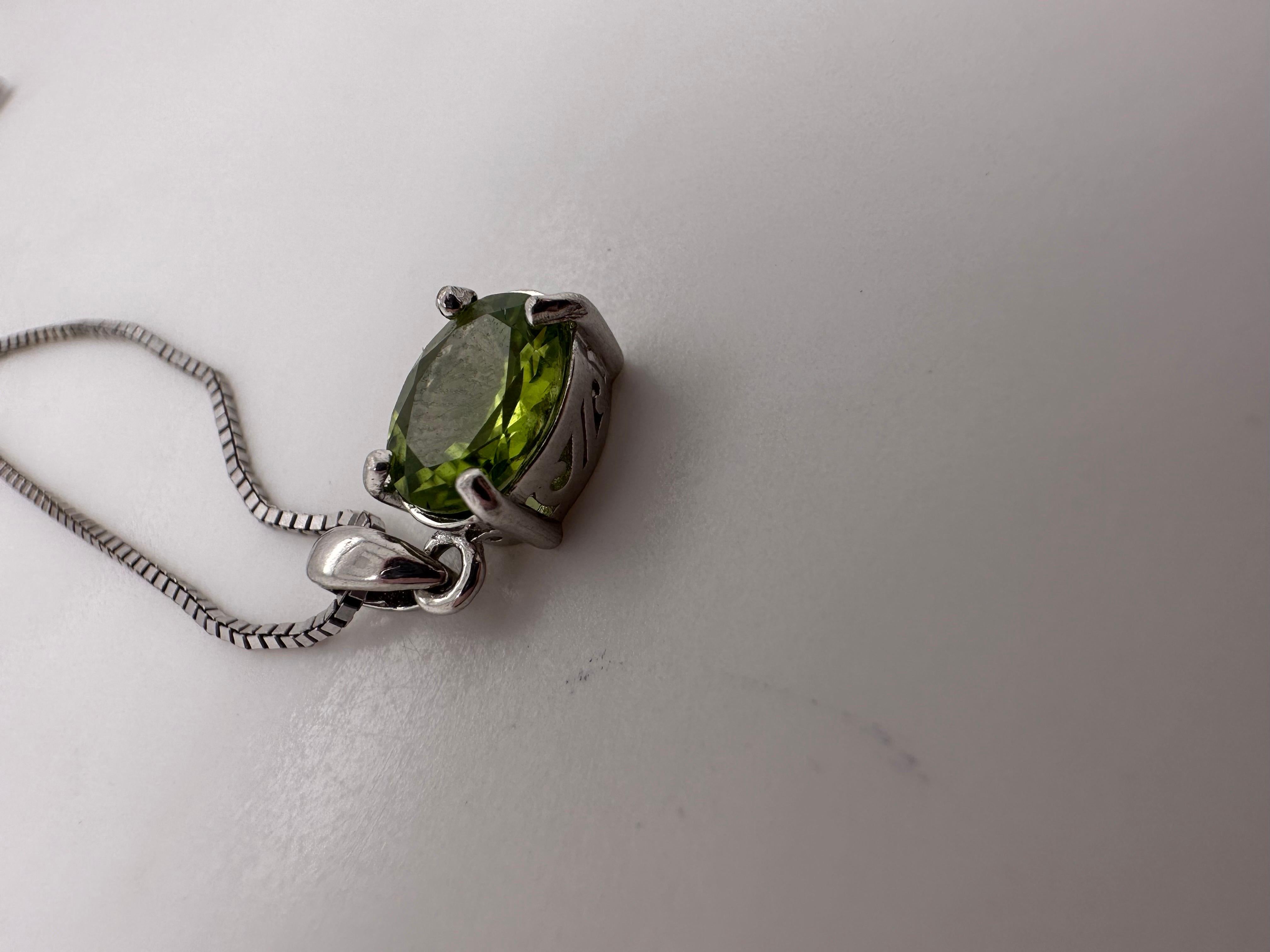 Peridot pendant necklace silver 925 18