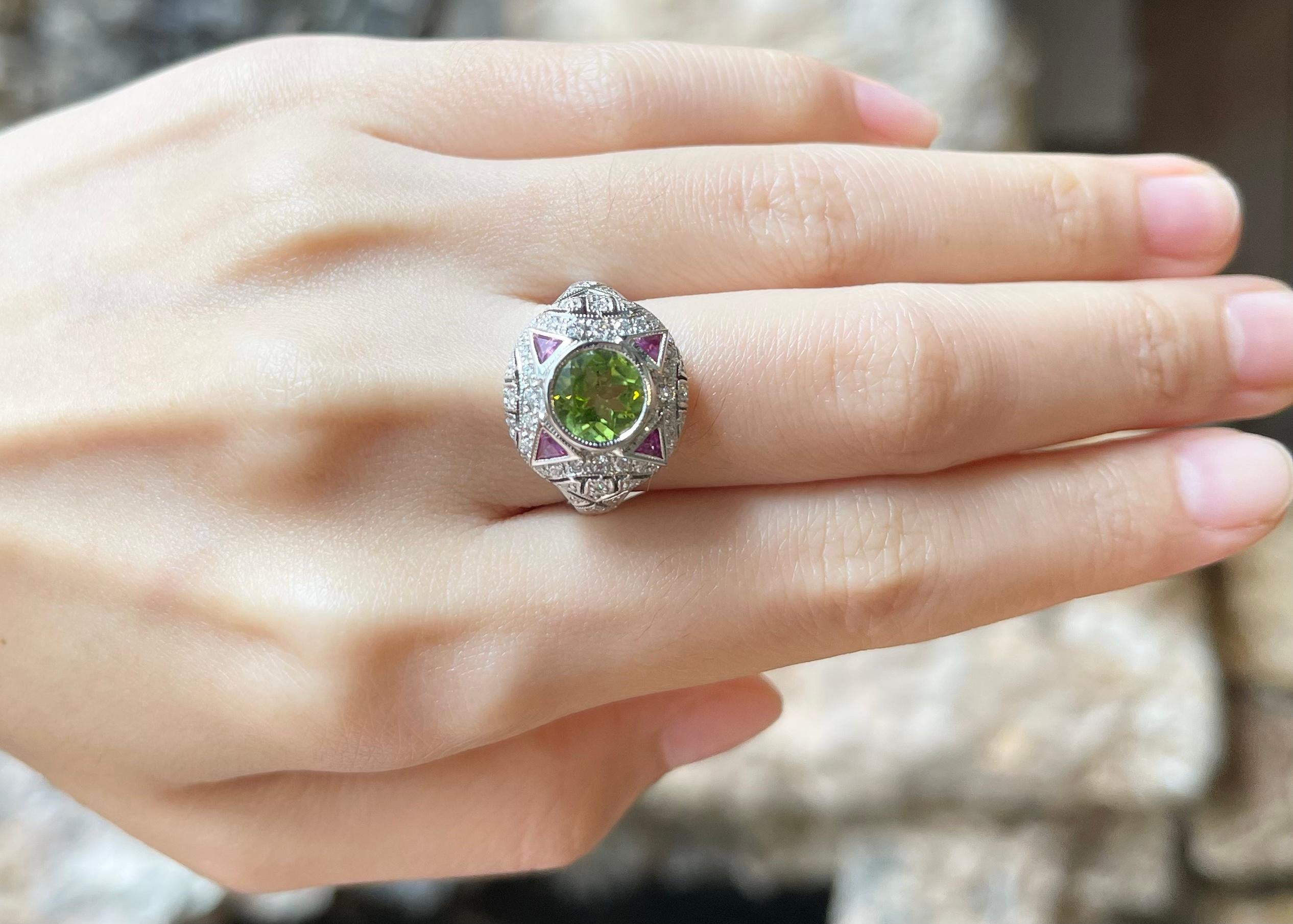 sapphire peridot ring