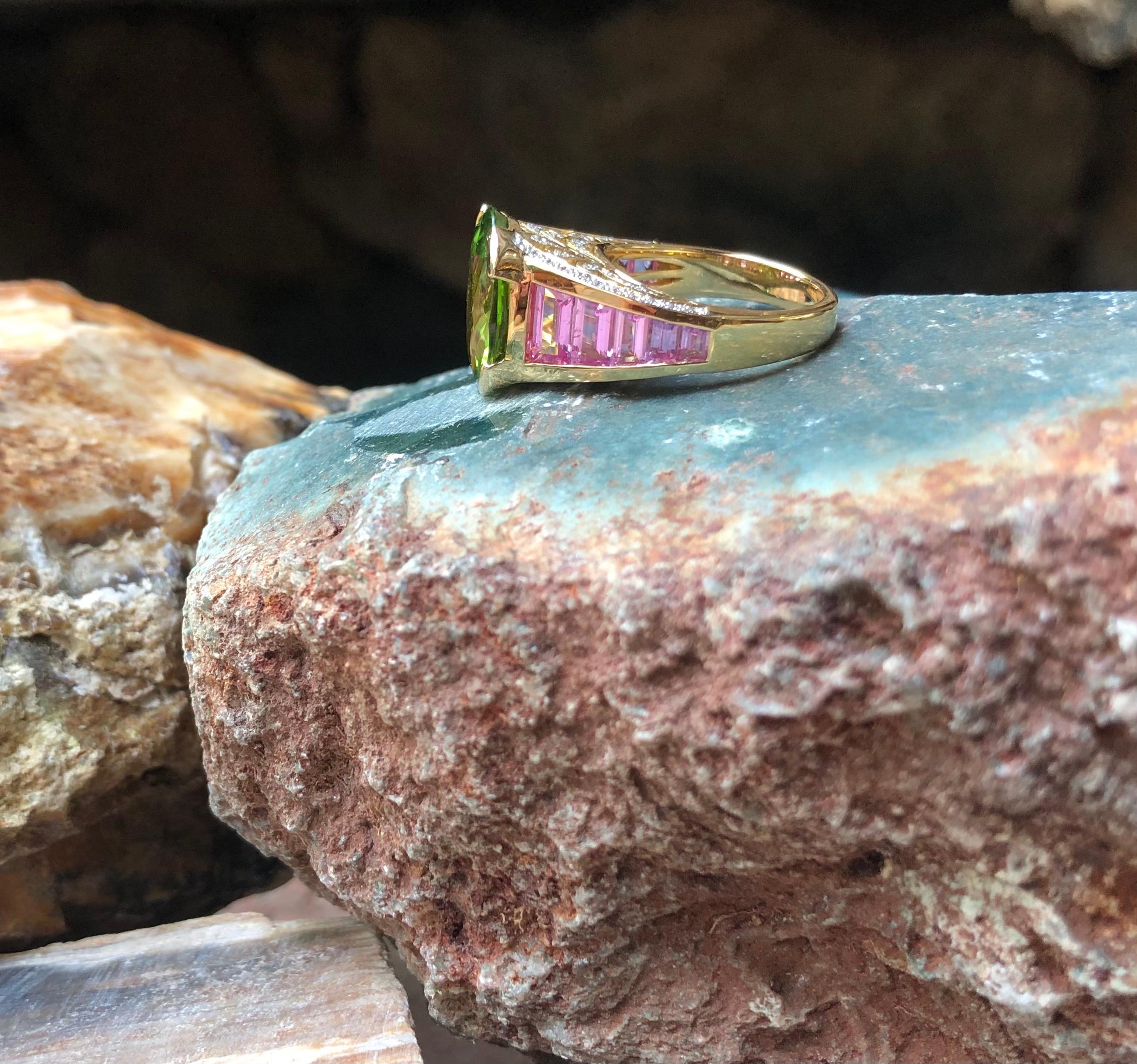 Ring mit Peridot, rosa Saphir und Diamant in 18 Karat Goldfassung im Angebot 9