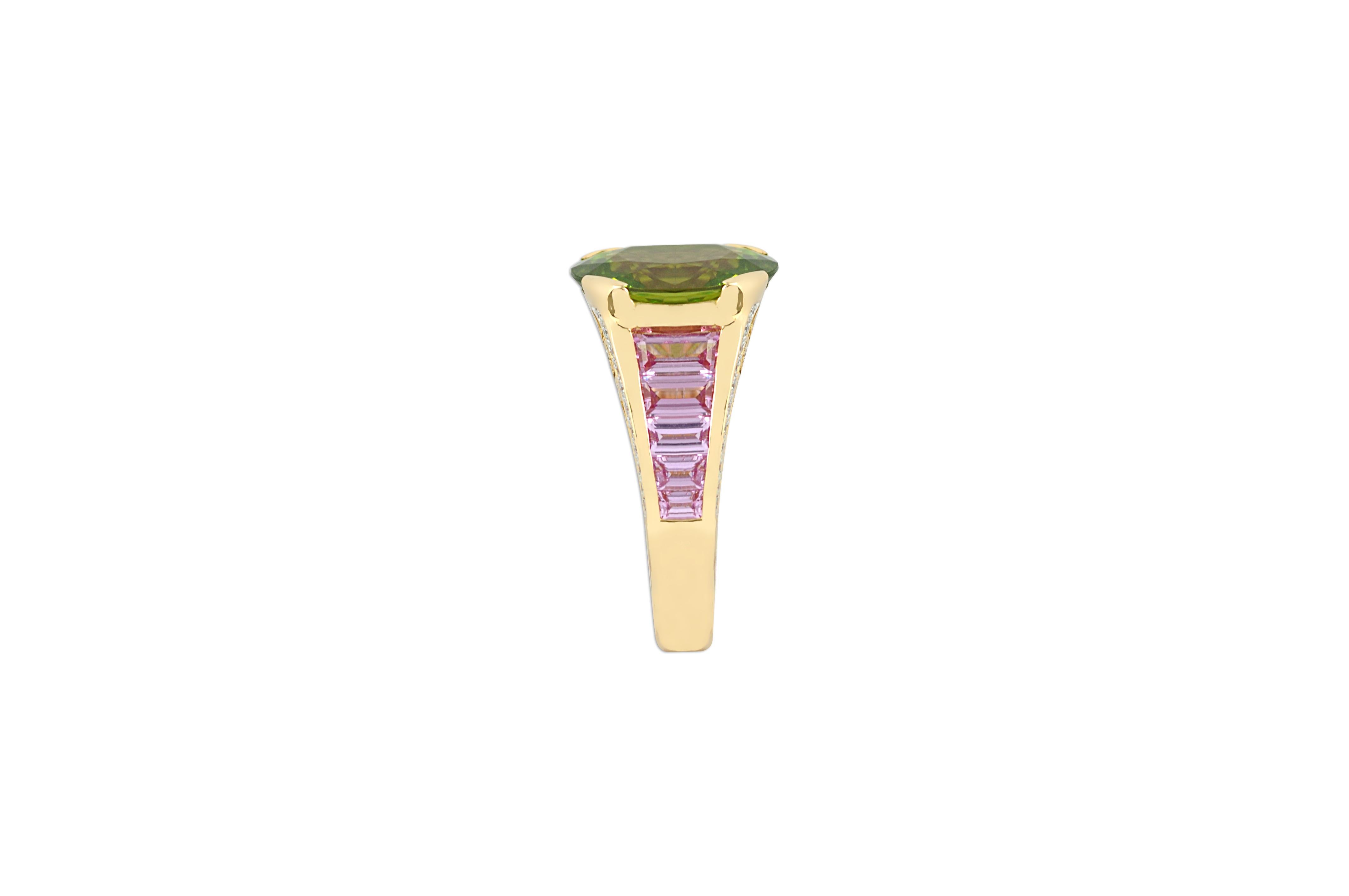 Ring mit Peridot, rosa Saphir und Diamant in 18 Karat Goldfassung (Ovalschliff) im Angebot