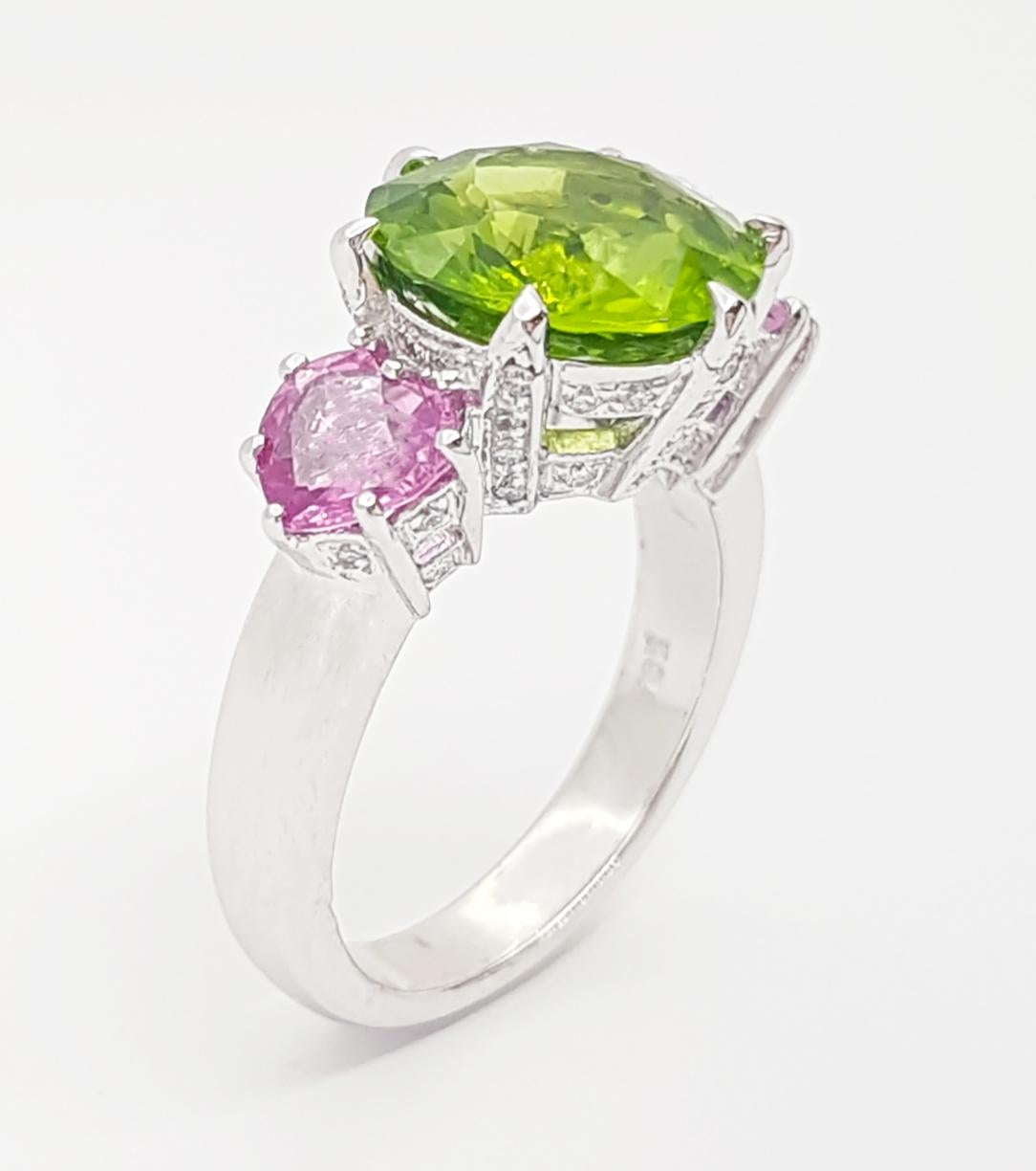 Peridot, rosa Saphir mit Diamantring aus 18 Karat Weißgold im Angebot 5