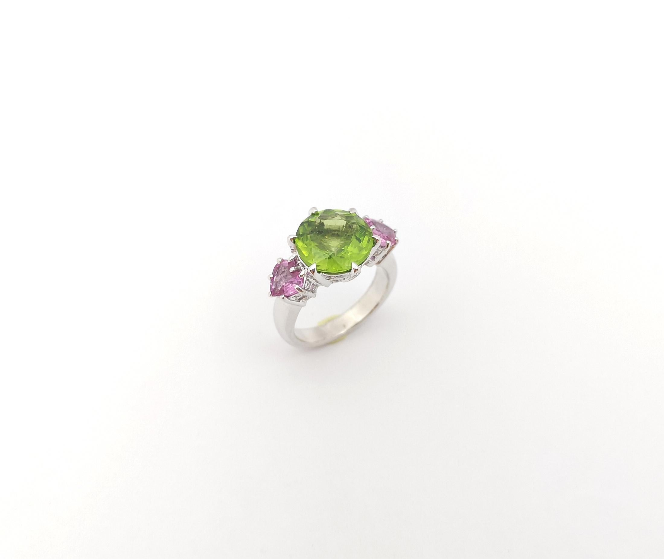 Peridot, rosa Saphir mit Diamantring aus 18 Karat Weißgold im Angebot 7