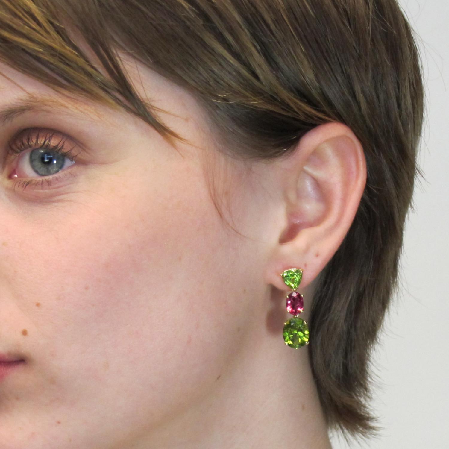 Peridot Pink Tourmaline yellow gold Earrings In New Condition In Los Angeles, CA