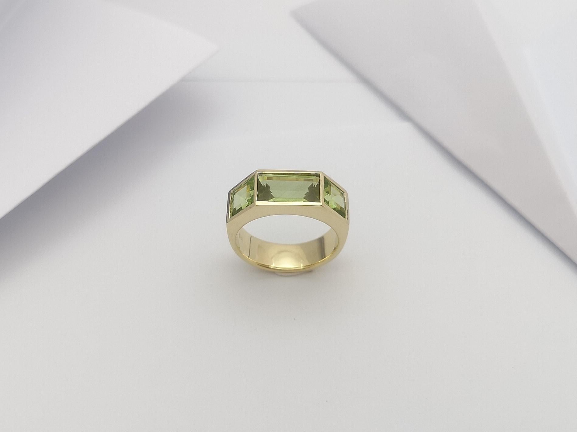 Peridot Ring Set in 18 Karat Gold Settings For Sale 5