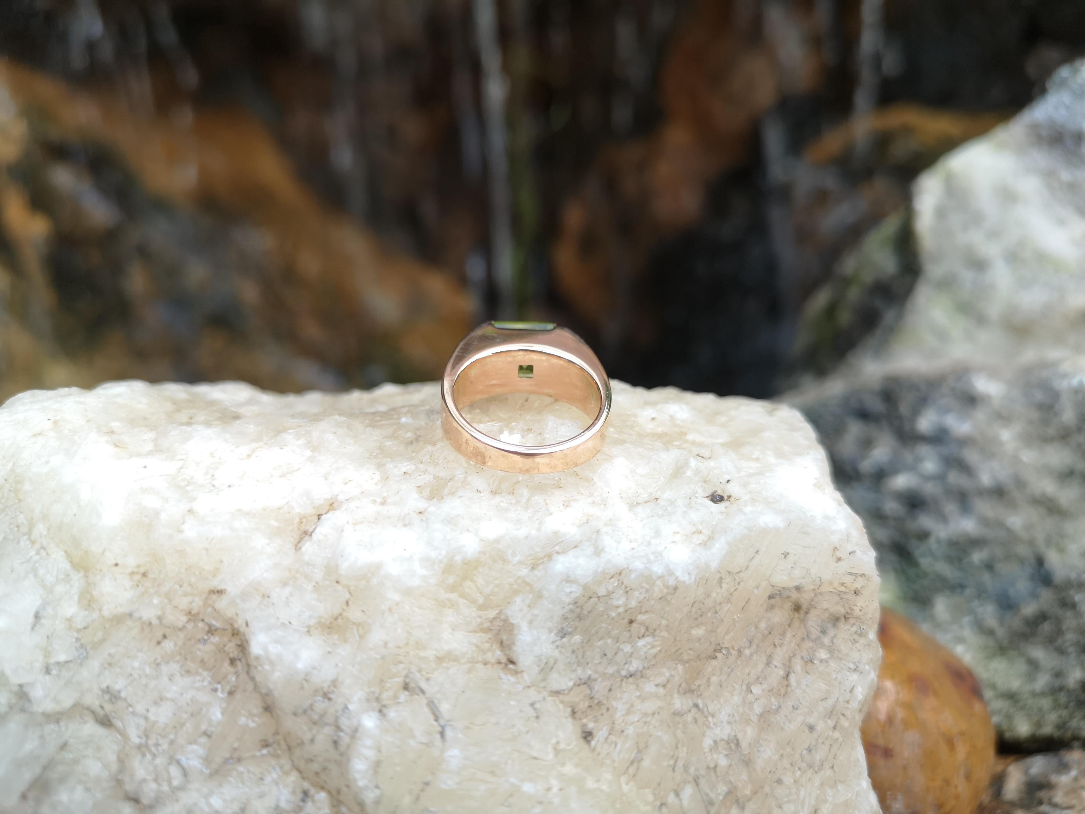 Square Cut Peridot Ring Set in 18 Karat Rose Gold Settings For Sale