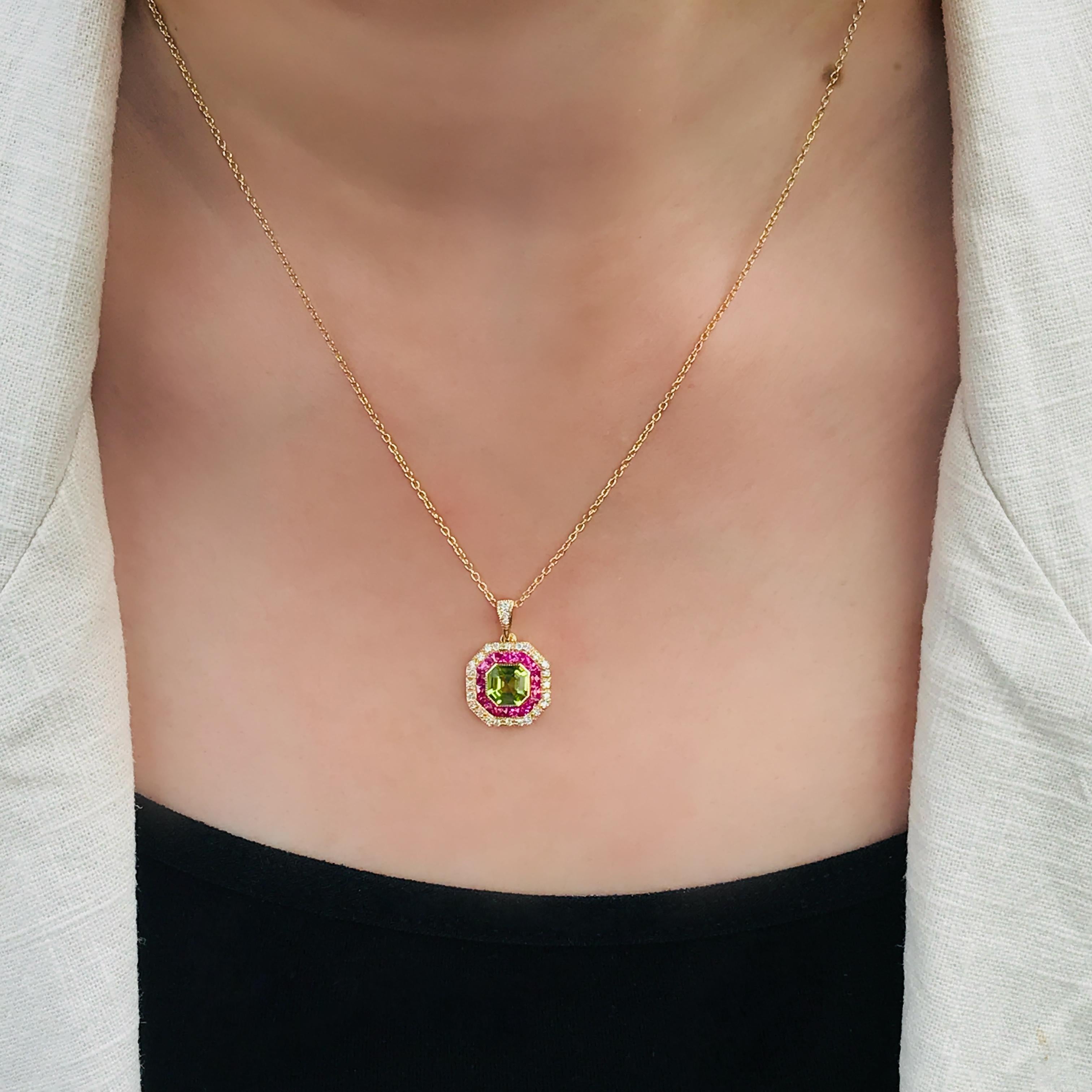 Peridot Ruby Diamond Art Deco Style Target Pendant in 14K Yellow Gold For Sale 3